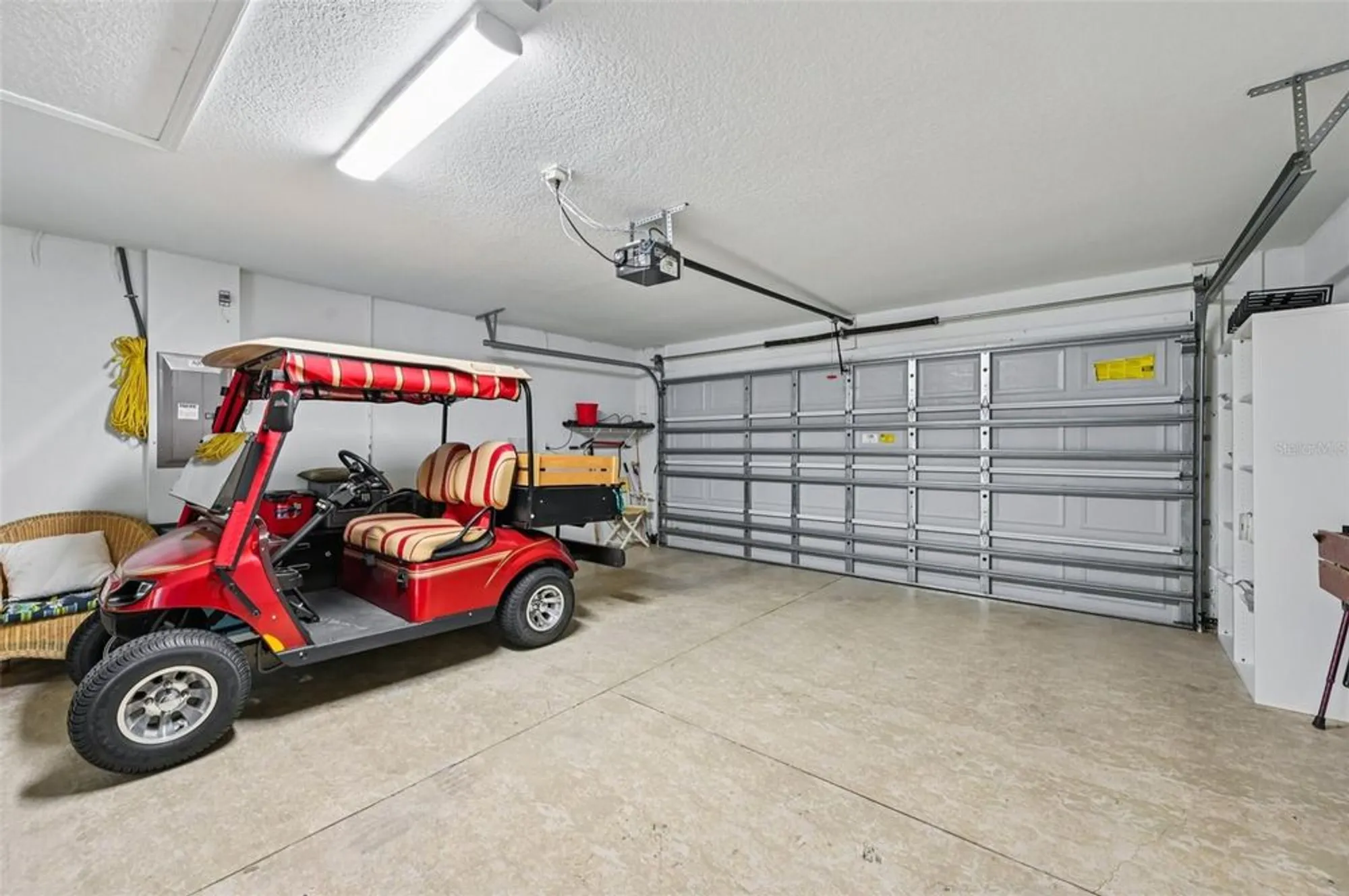 Property Slideshow image 29 of 61 | 2103 grantham greens dr, Sun City Center, FL, 33573