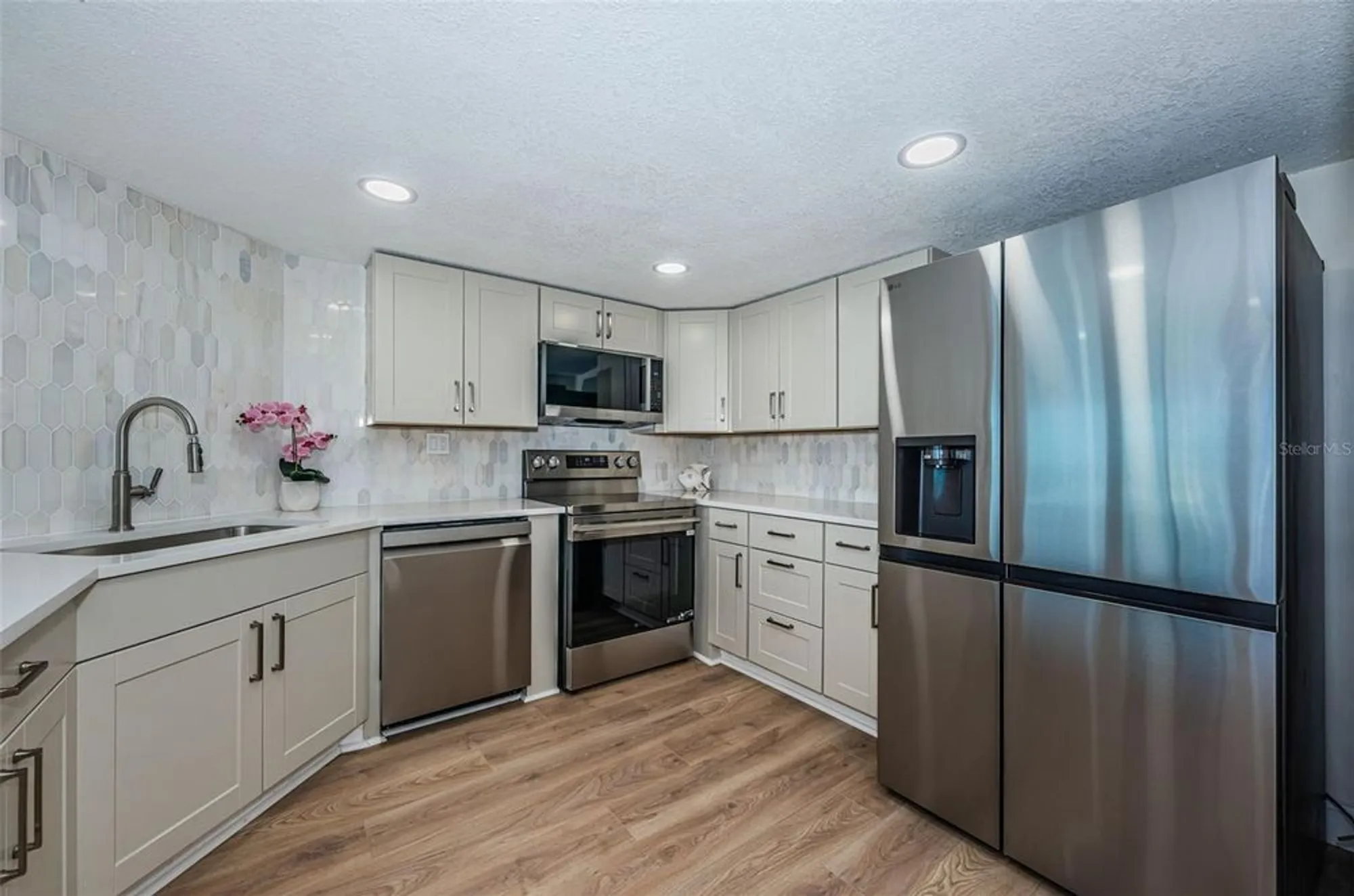 Property Slideshow image 24 of 66 | 7400 sun island dr 806, South Pasadena, FL, 33707