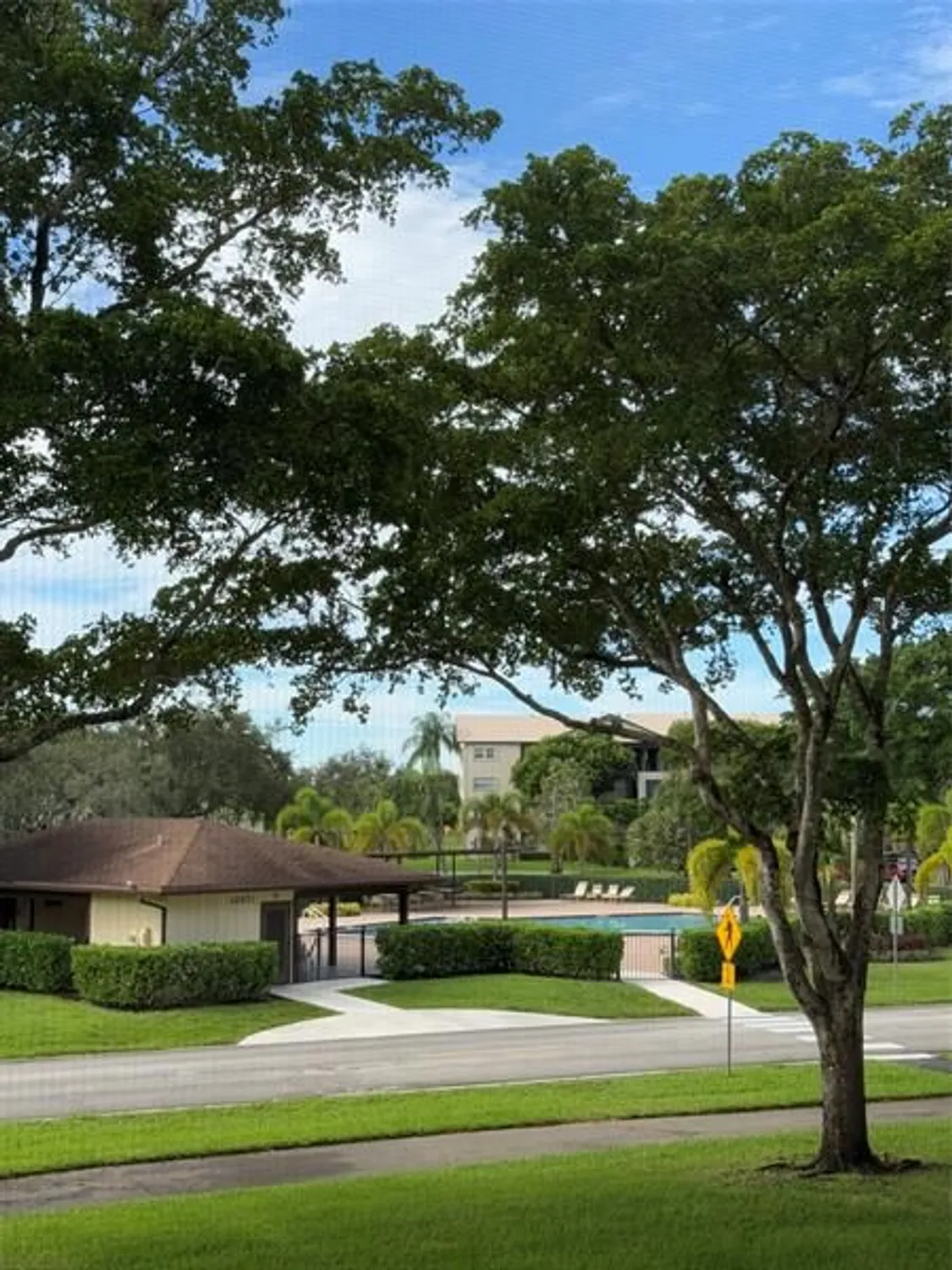 Property Slideshow image 18 of 34 | 12850 sw 4th ct 203i, Pembroke Pines, FL, 33027