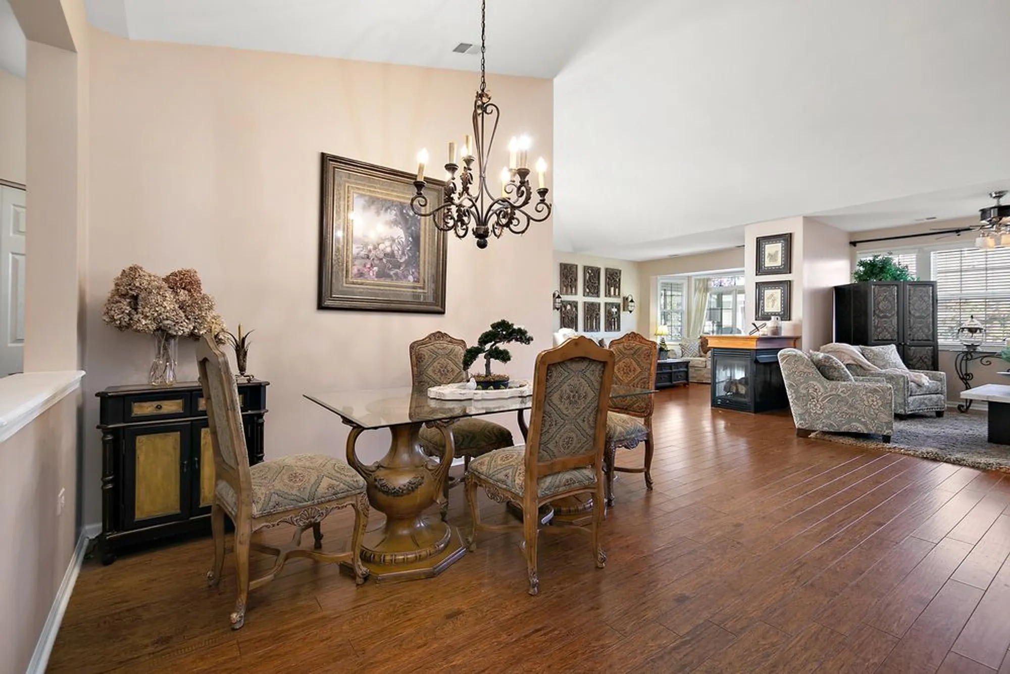 Property Slideshow image 6 of 31 | 17053 mendota dr, Lockport, IL, 60441
