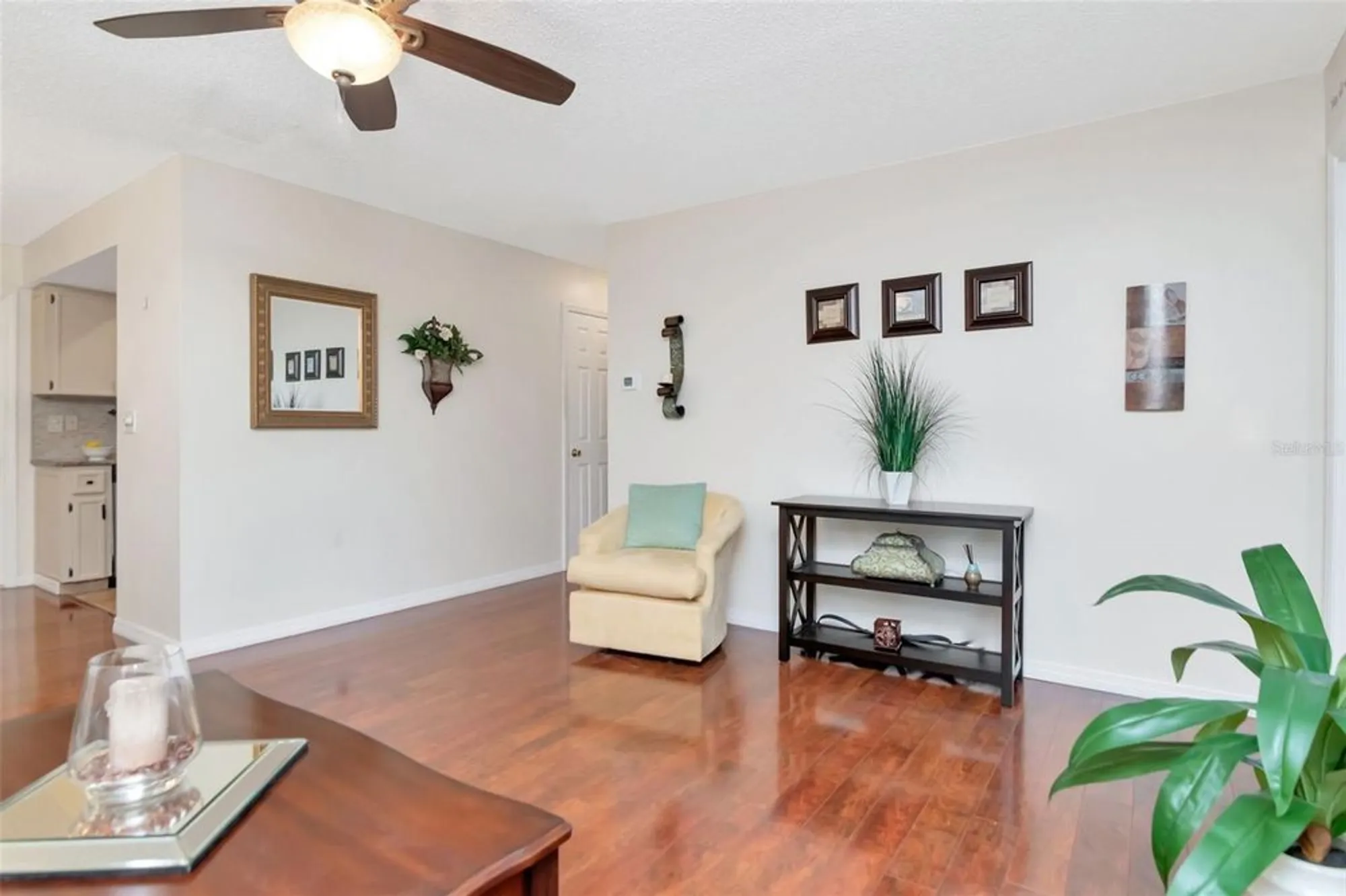 Property Slideshow image 12 of 55 | 2281 shelly dr d, Palm Harbor, FL, 34684