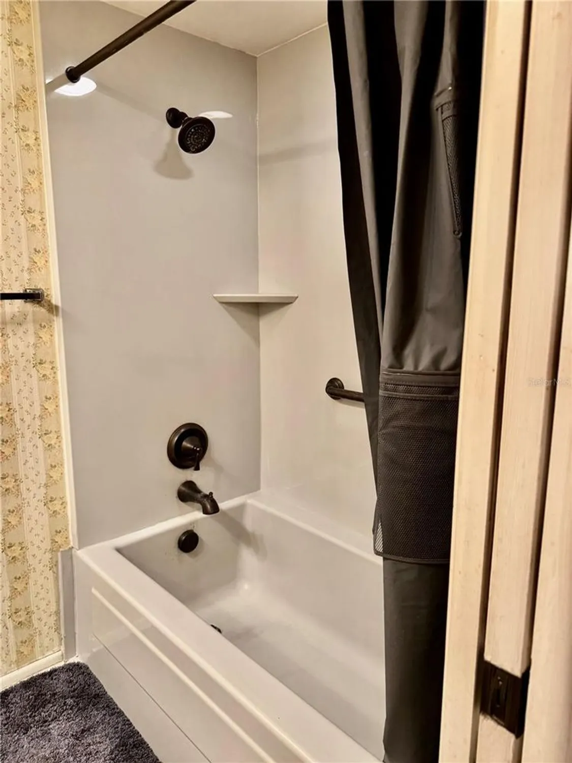 Property Slideshow image 17 of 25 | 11231 dollar lake dr apt 1, Port Richey, FL, 34668