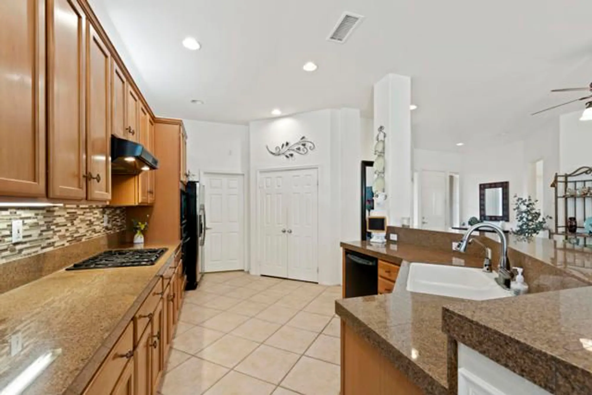 Property Slideshow image 10 of 39 | 44108 royal troon dr, Indio, CA, 92201