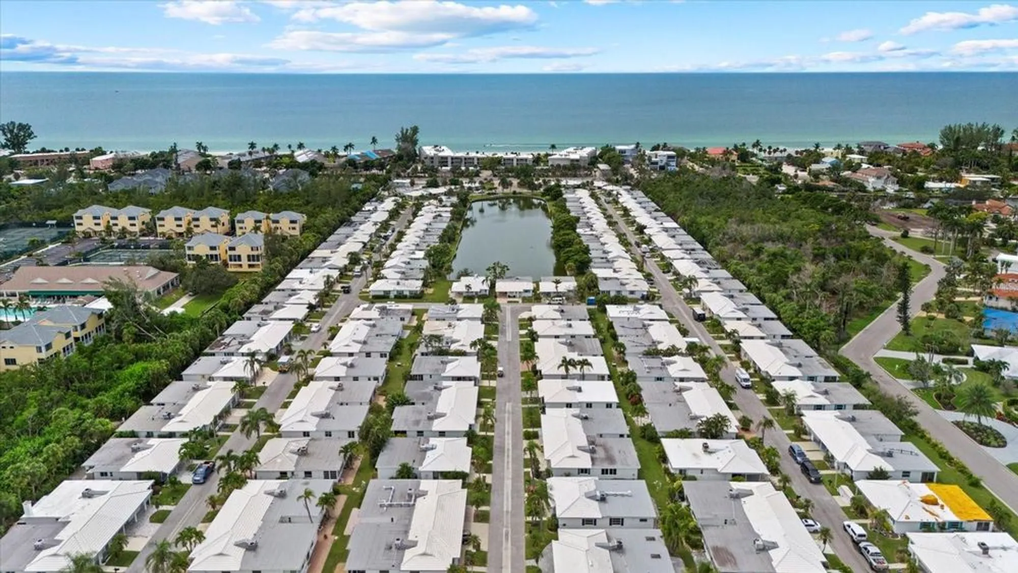 Property Slideshow image 34 of 45 | 658 spanish dr s # 108, Longboat Key, FL, 34228