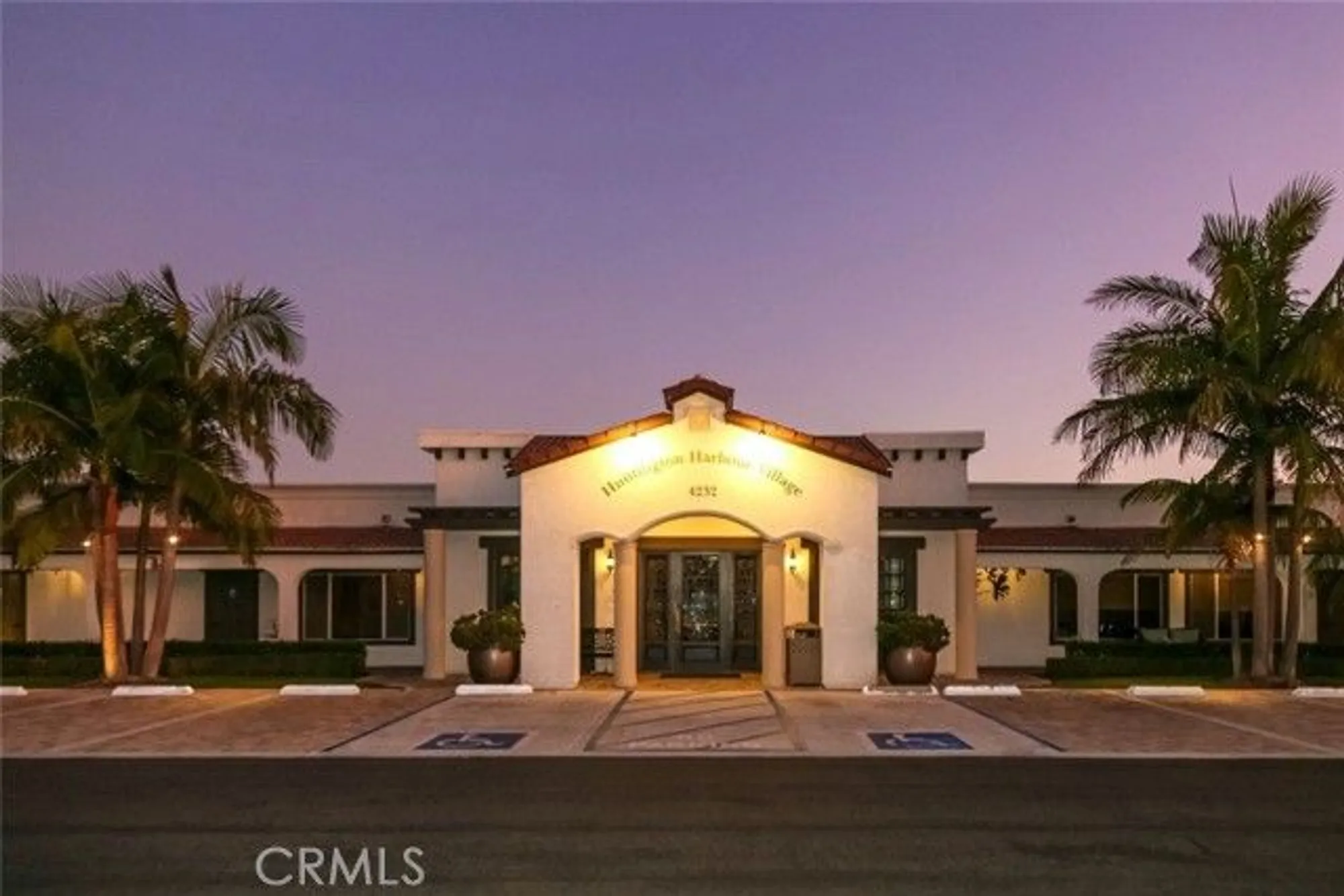 Property Slideshow image 28 of 41 | 4382 lahaina dr, Huntington Beach, CA, 92649
