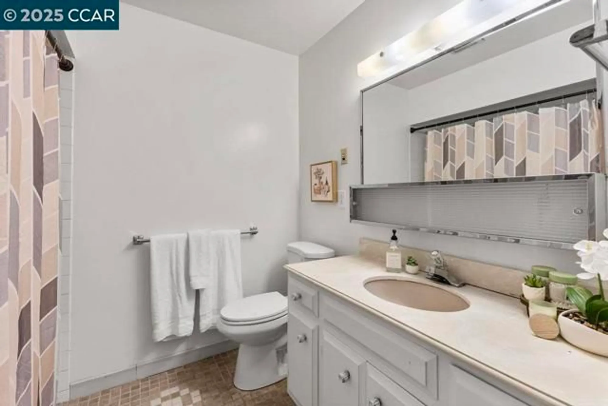 Property Slideshow image 21 of 28 | 1833 skycrest dr 2, Walnut Creek, CA, 94595