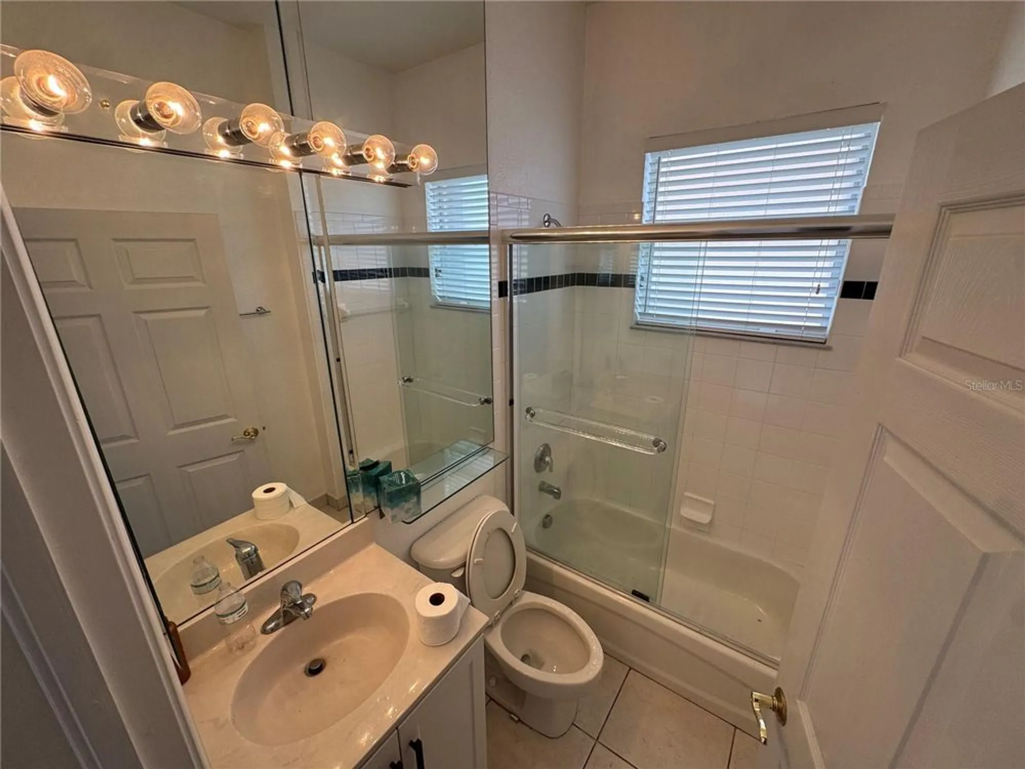 Property Slideshow image 23 of 34 | 318 nw shoreview dr, Port St Lucie, FL, 34986