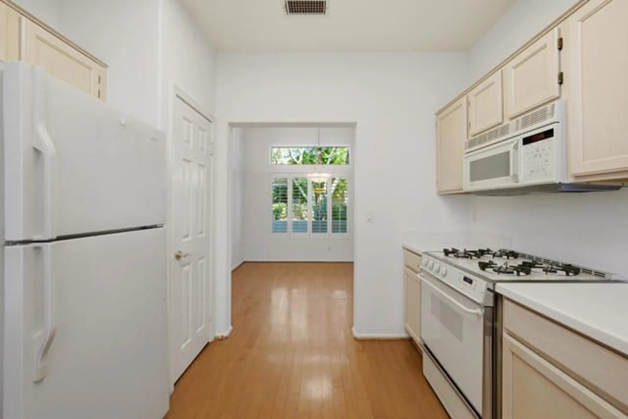 Property Slideshow image 16 of 30 | 78332 yucca blossom dr, Palm Desert, CA, 92211