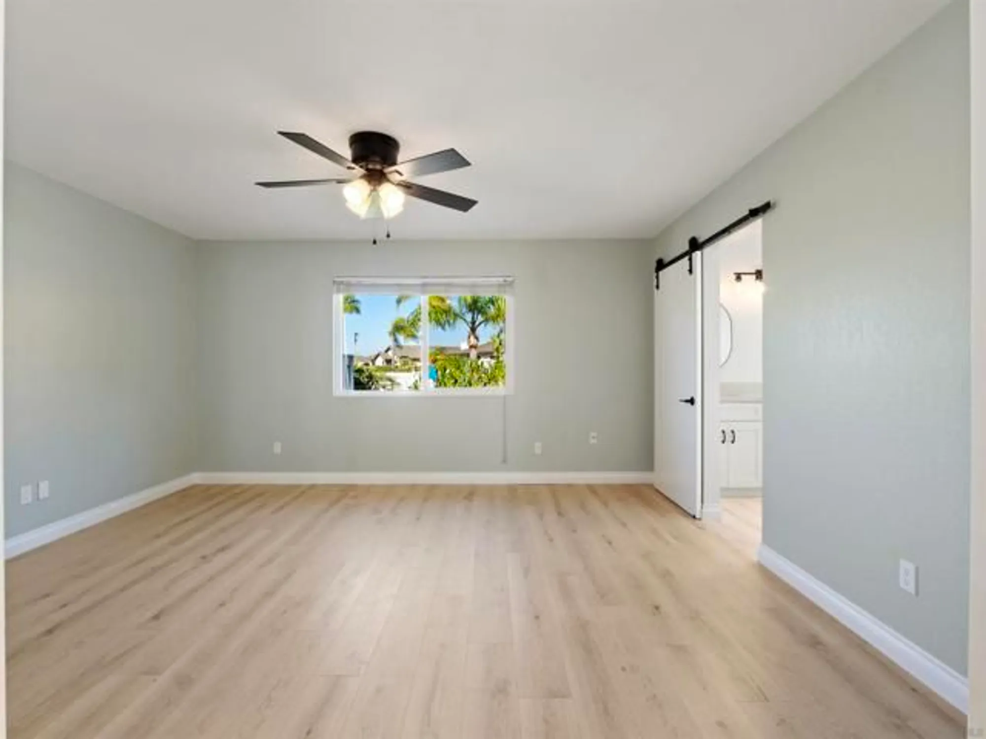 Property Slideshow image 14 of 31 | 3579 twilight ln, Oceanside, CA, 92056