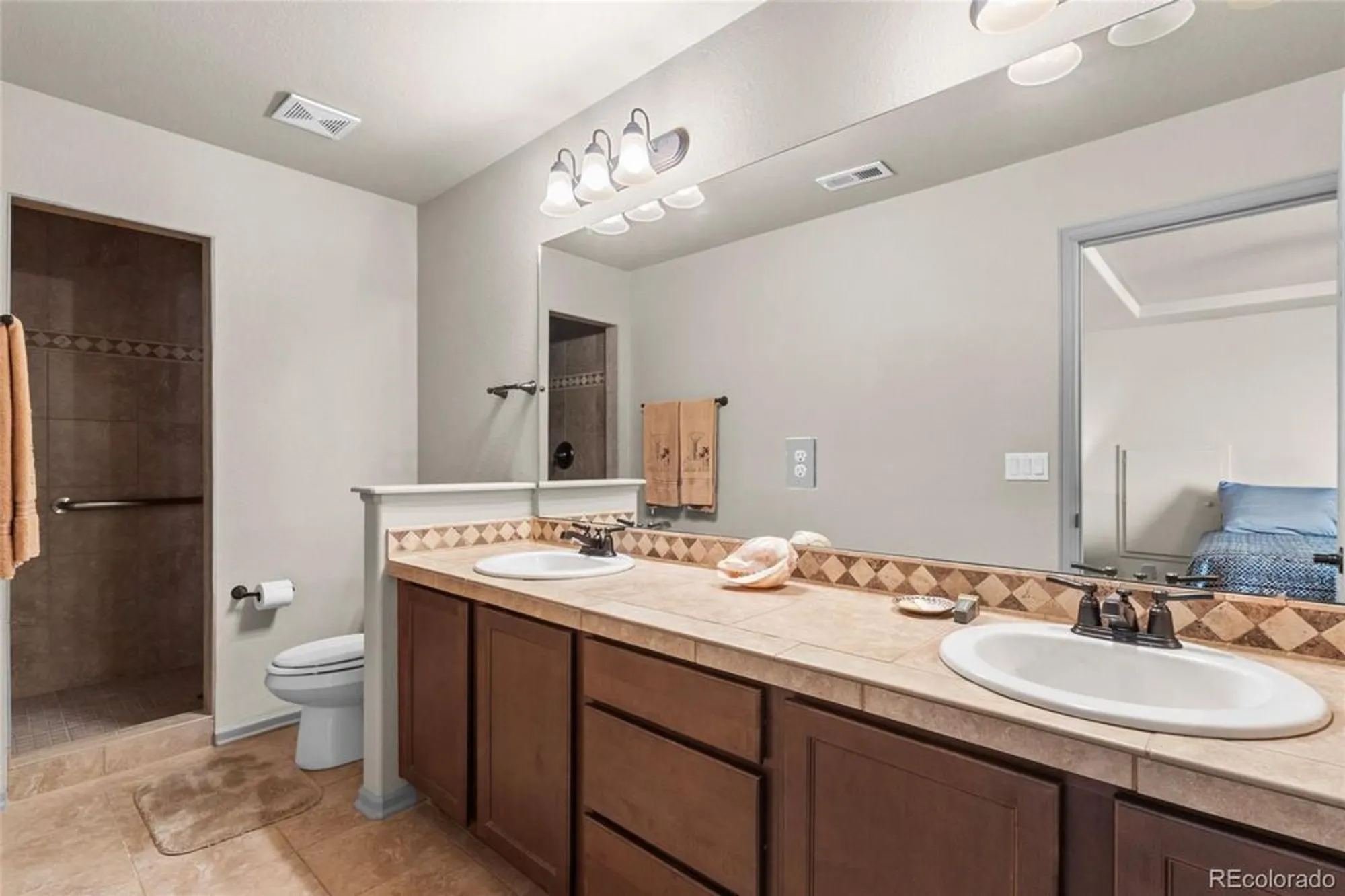 Property Slideshow image 21 of 25 | 5470 ensenada st, Denver, CO, 80249