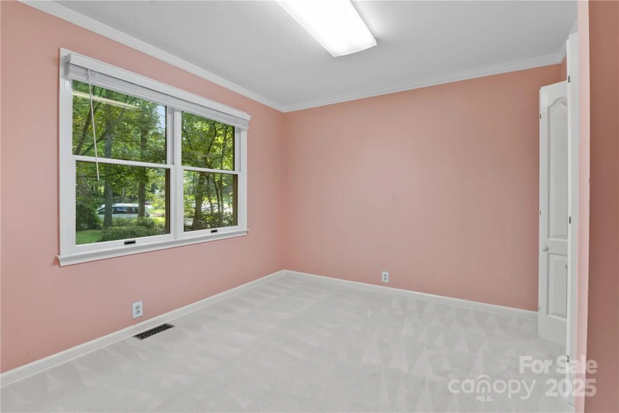 Property Slideshow image 13 of 32 | 131 jenny lind dr, Hendersonville, NC, 28791
