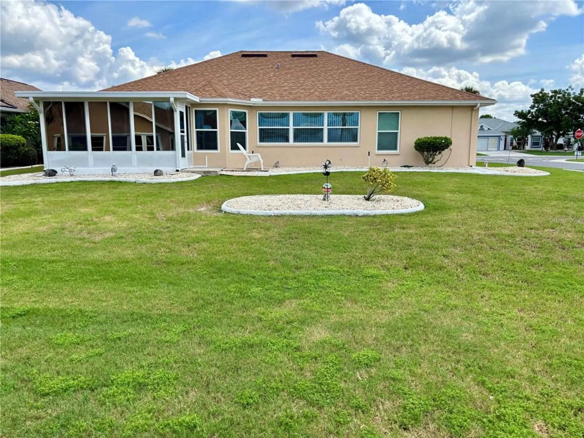 Property Slideshow image 30 of 35 | 2002 e del webb blvd, Sun City Center, FL, 33573