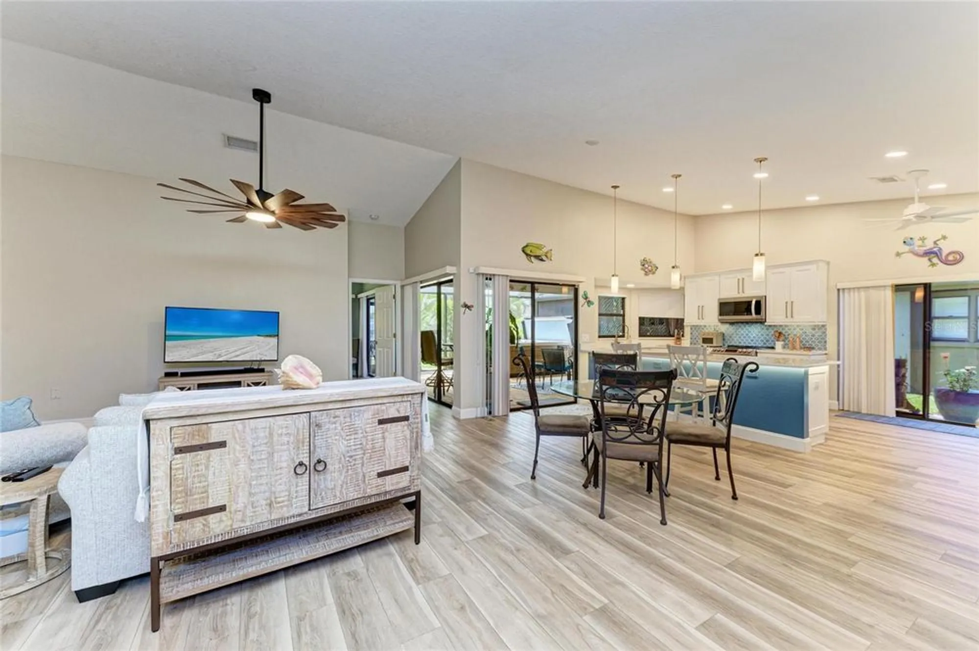 Property Slideshow image 6 of 50 | 7865 pine trace dr, Sarasota, FL, 34243