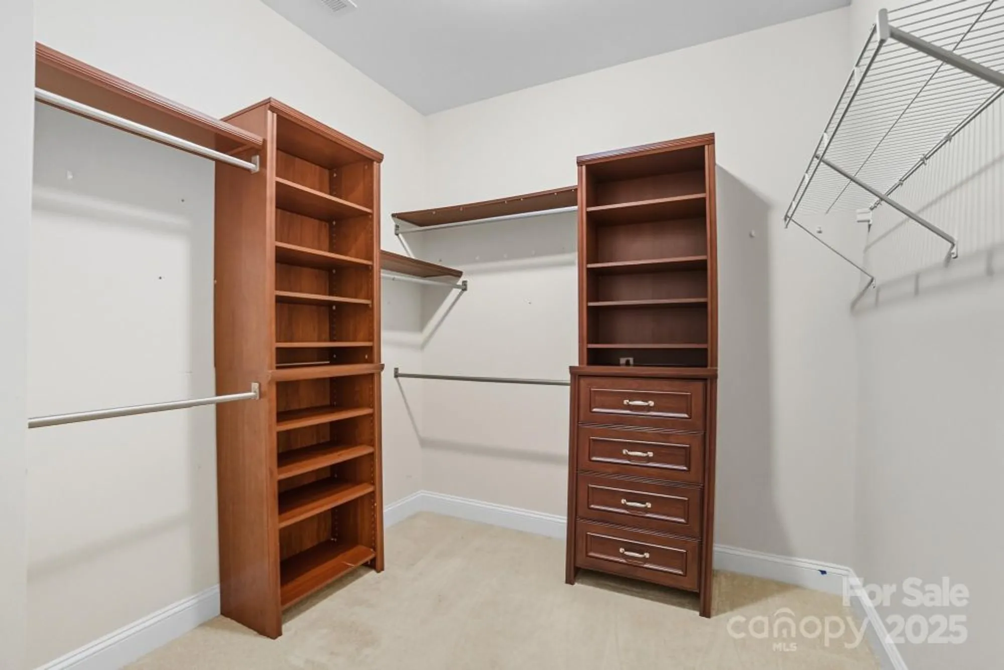 Property Slideshow image 23 of 42 | 2232 coltsview ln, Matthews, NC, 28105