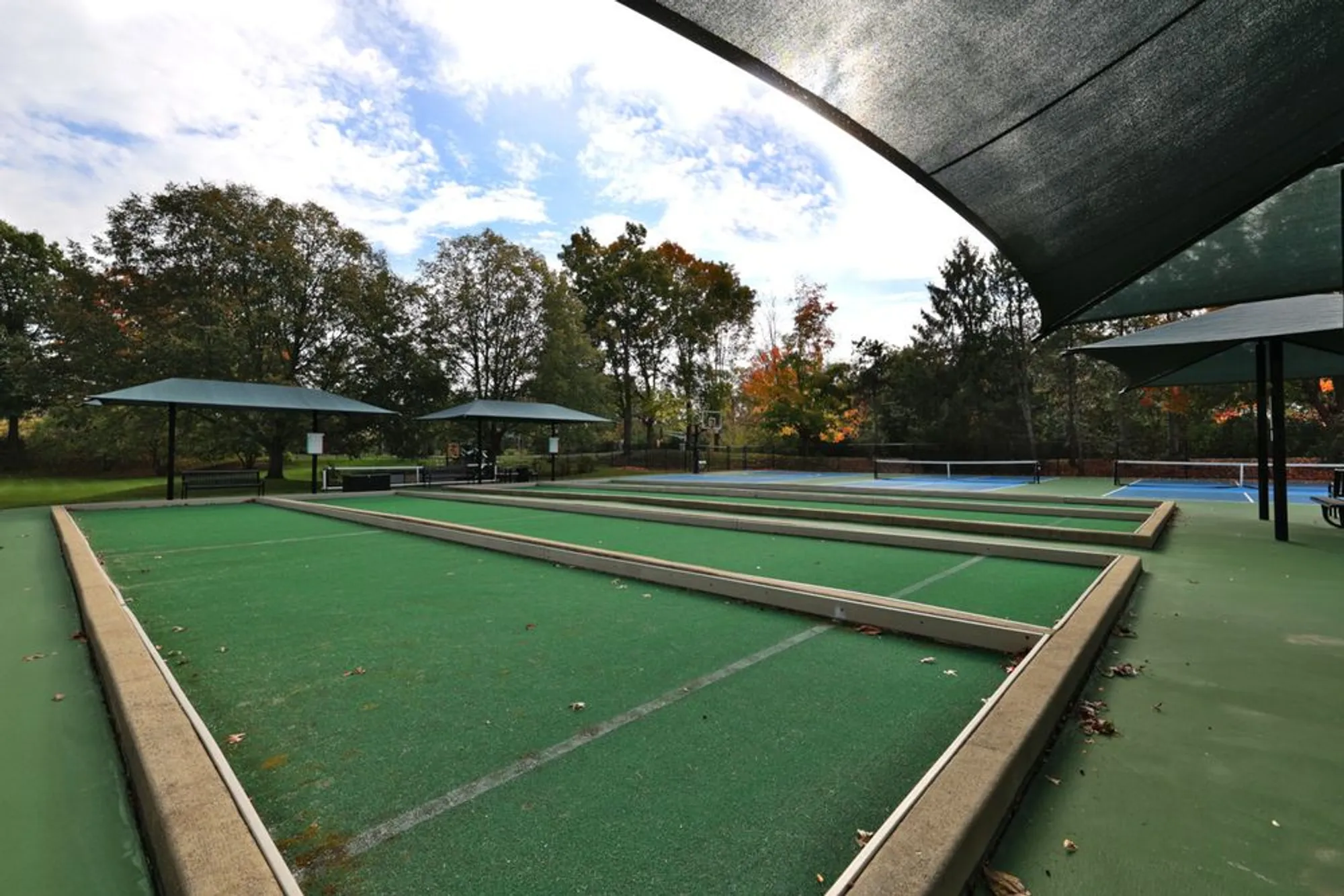 Property Slideshow image 24 of 26 | 748 shoreline rd, Lake Barrington, IL, 60010