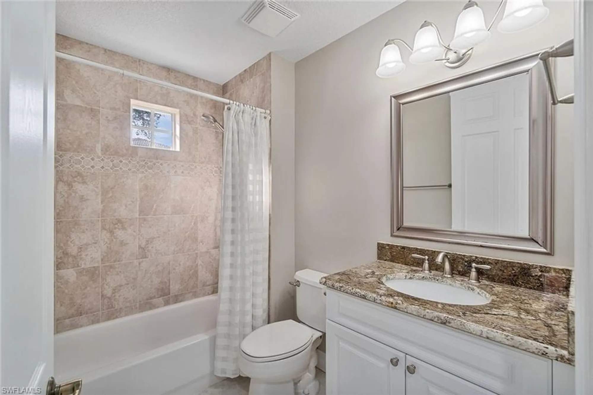 Property Slideshow image 10 of 22 | 24370 sandpiper isle way unit 105, Bonita Springs, FL, 34134