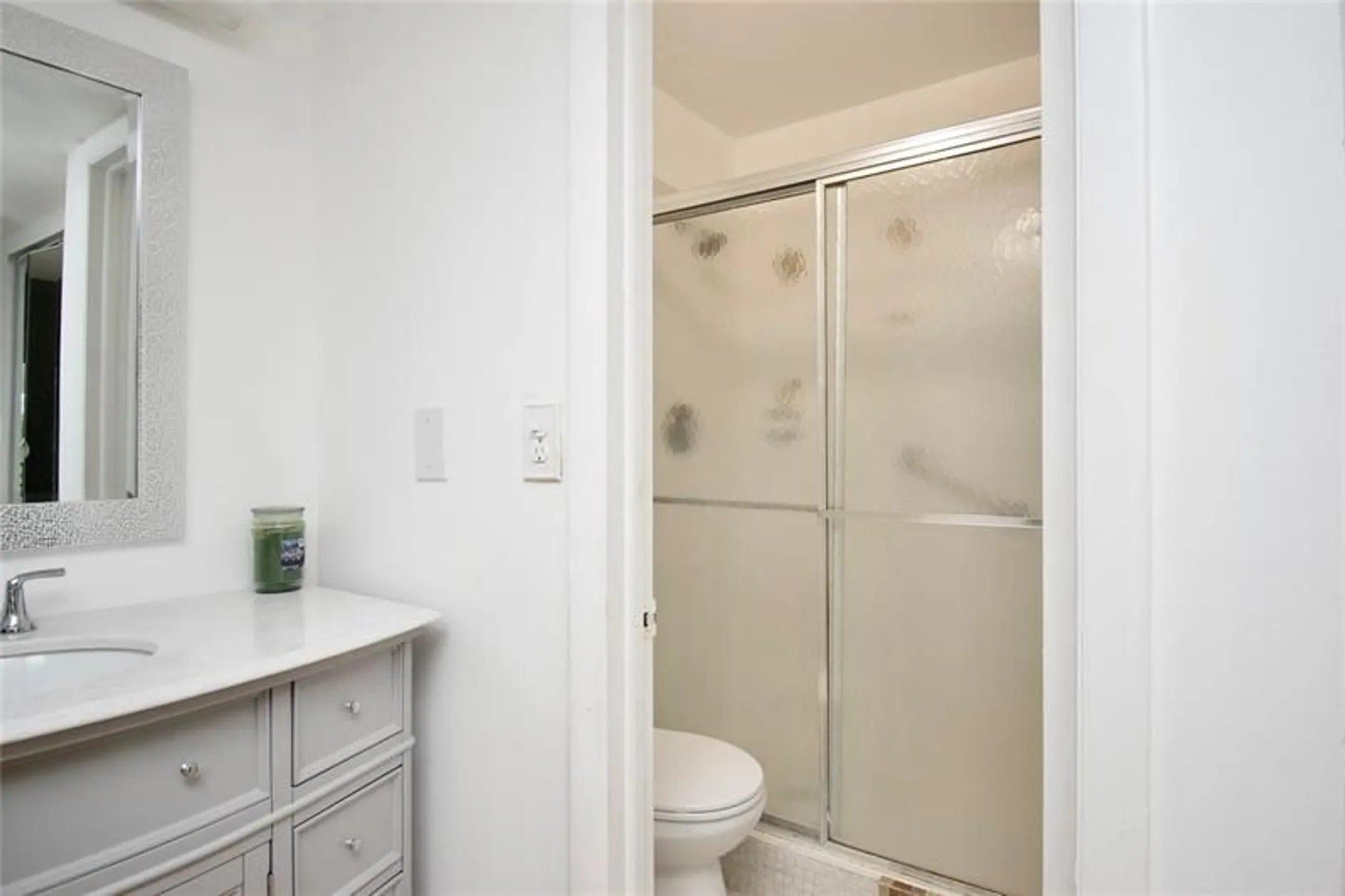 Property Slideshow image 13 of 32 | 8150 w mcnab rd 312, Tamarac, FL, 33321