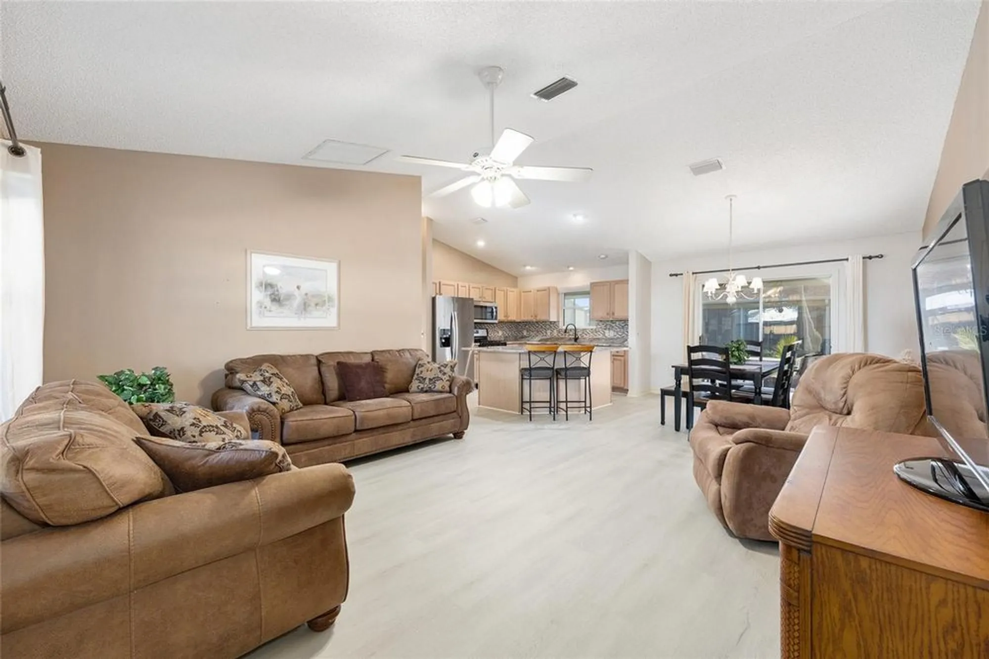 Property Slideshow image 5 of 32 | 3360 oakdale pl, The Villages, FL, 32162