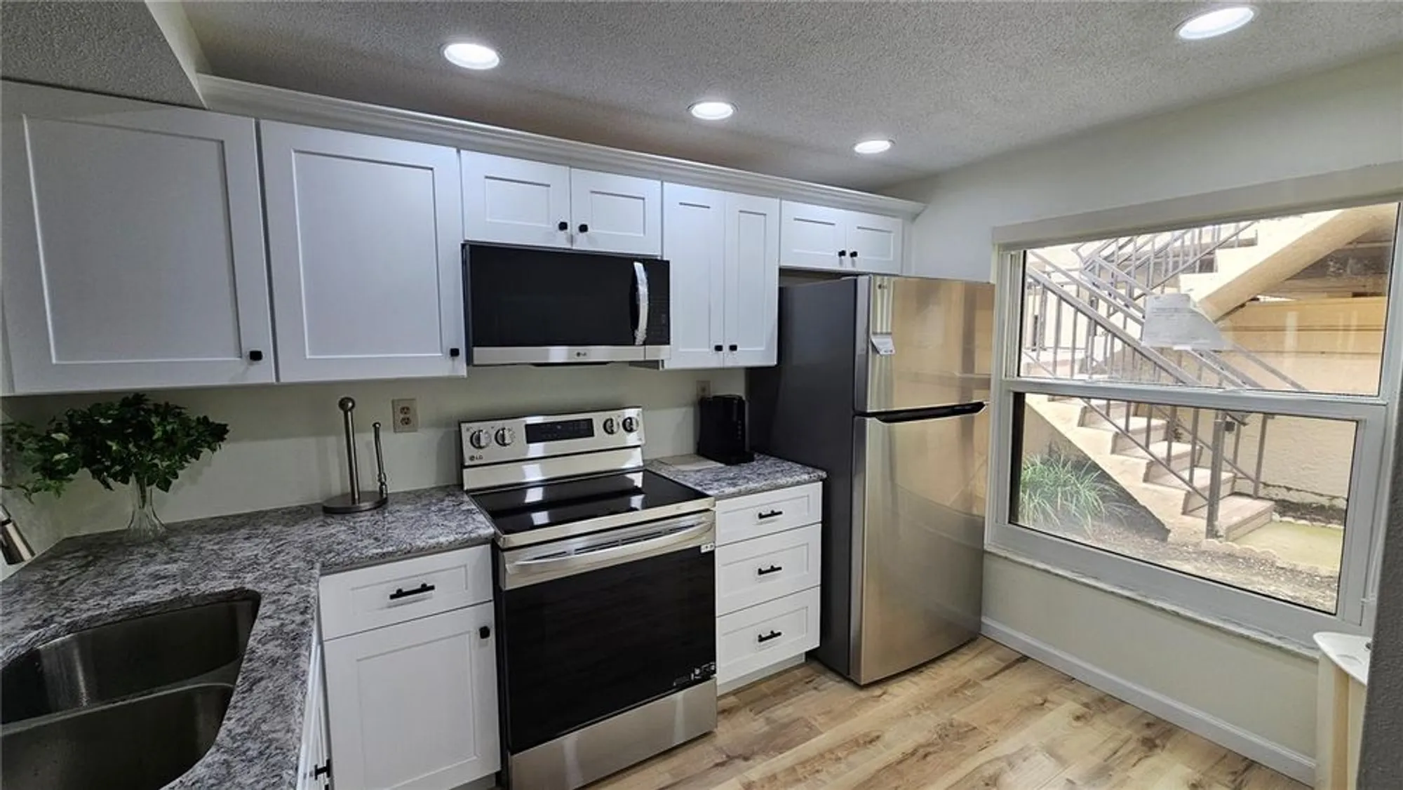 Property Slideshow image 7 of 32 | 6177 sun blvd apt 108, St Petersburg, FL, 33715