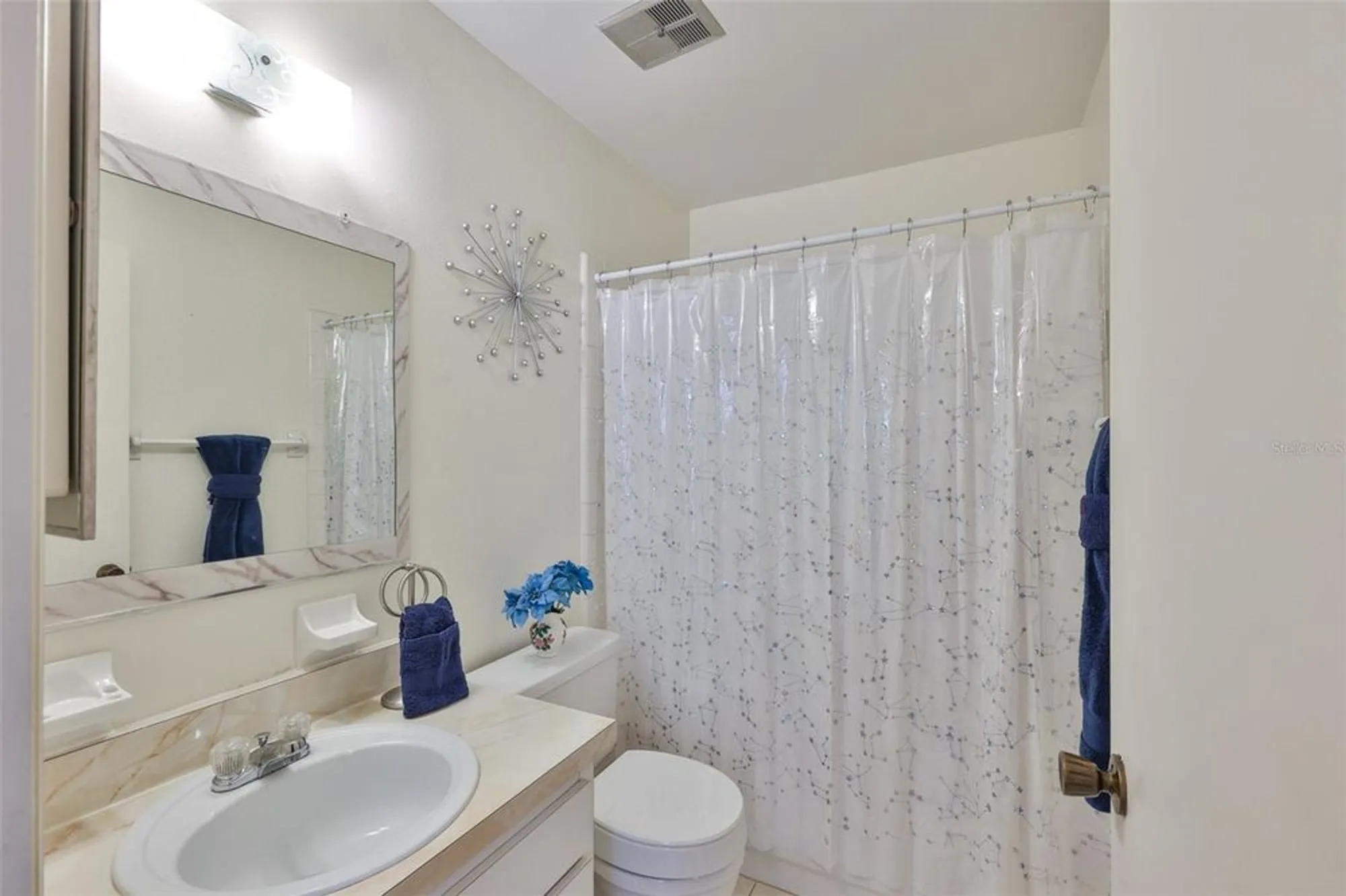 Property Slideshow image 23 of 55 | 401 feltham trl a, Sun City Center, FL, 33573