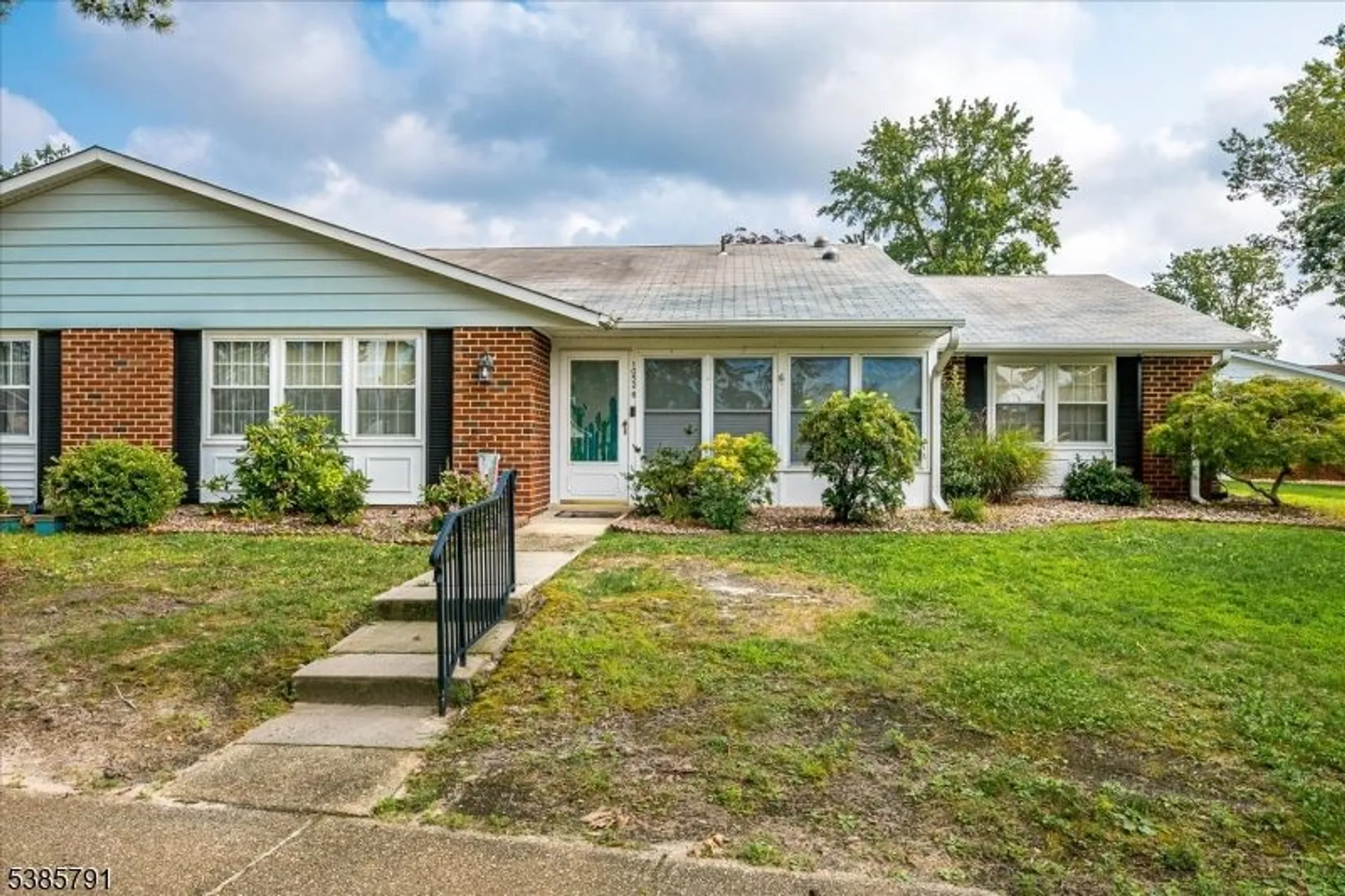 Property Slideshow image 22 of 34 | 1052 shetland dr, Lakewood Twp., NJ, 08701