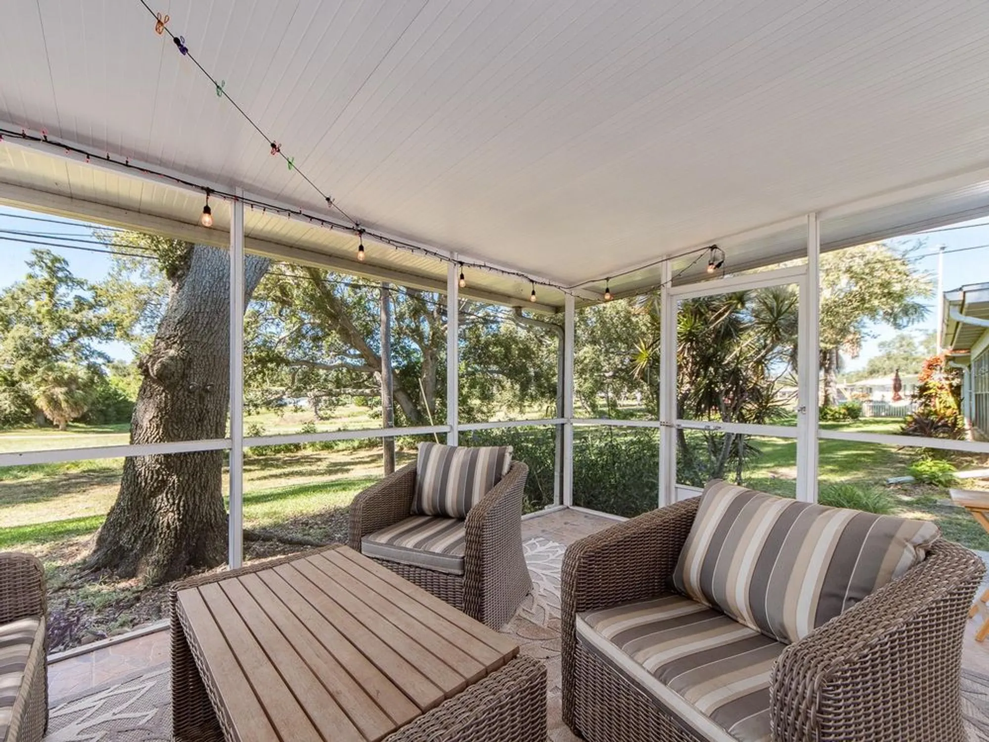 Property Slideshow image 26 of 43 | 9234 141st st, Seminole, FL, 33776