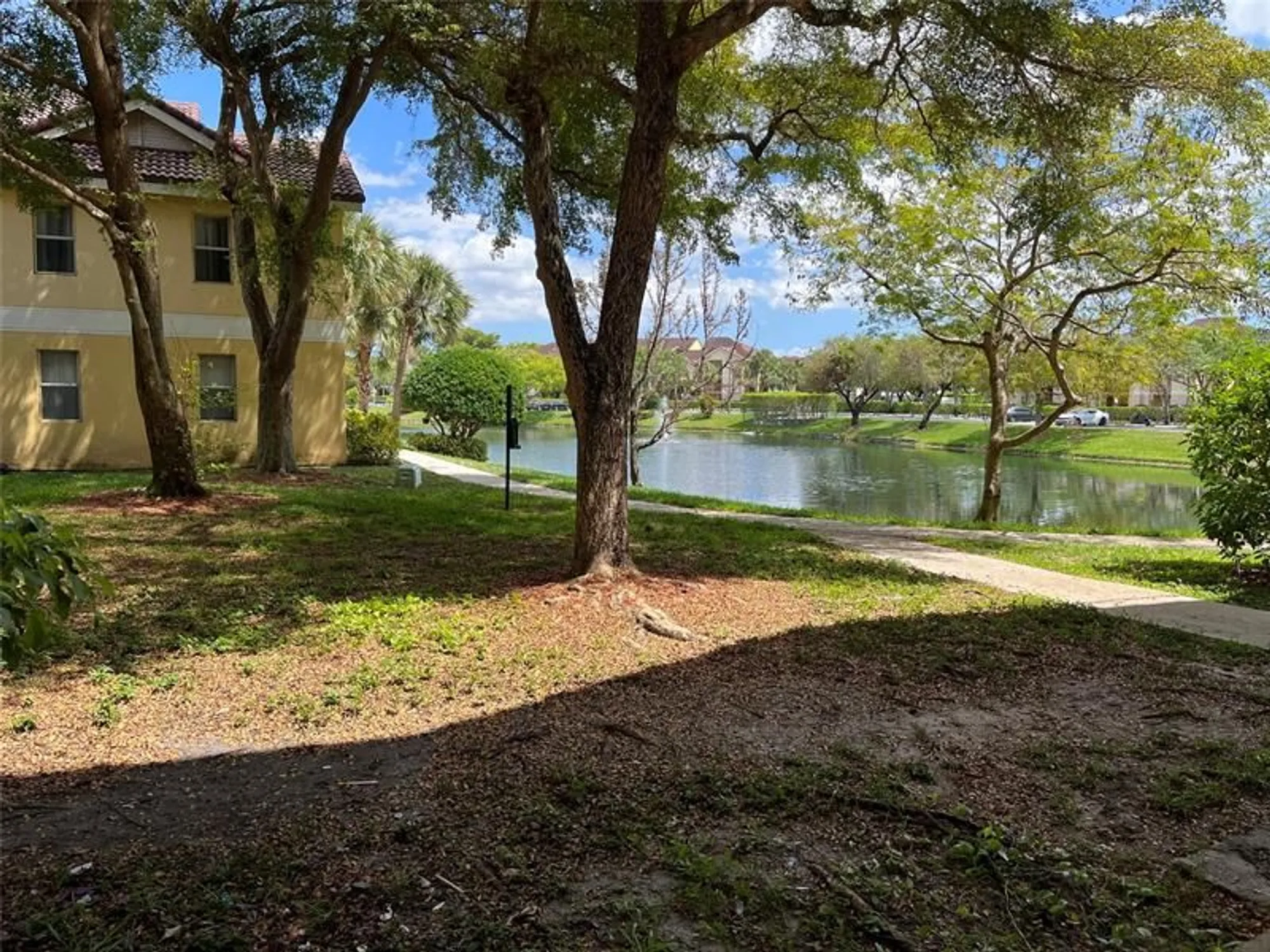 Property Slideshow image 8 of 9 | 7680 westwood dr apt 803, Tamarac, FL, 33321