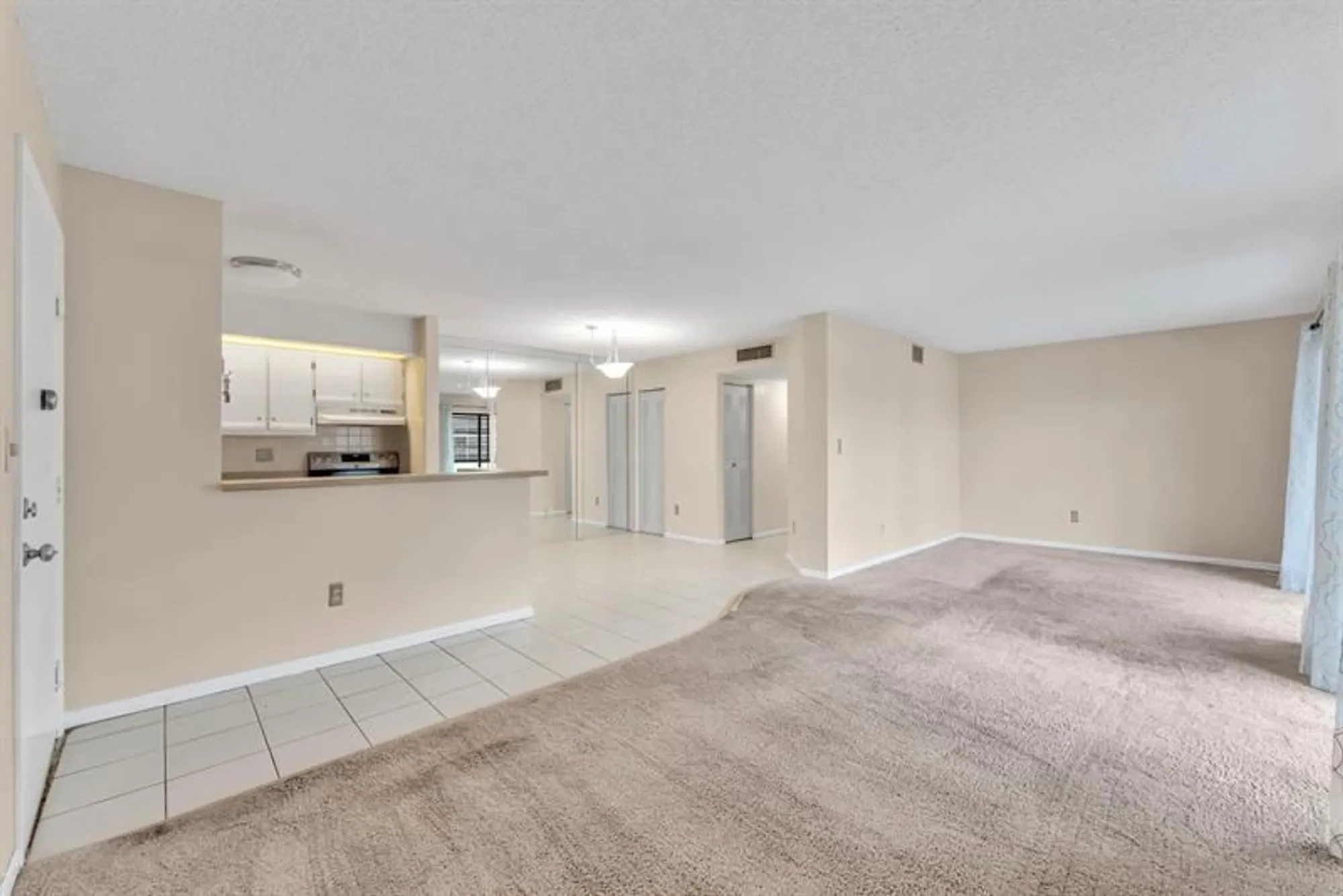 Property Slideshow image 5 of 29 | 9947 n belfort cir # 114, Tamarac, FL, 33321