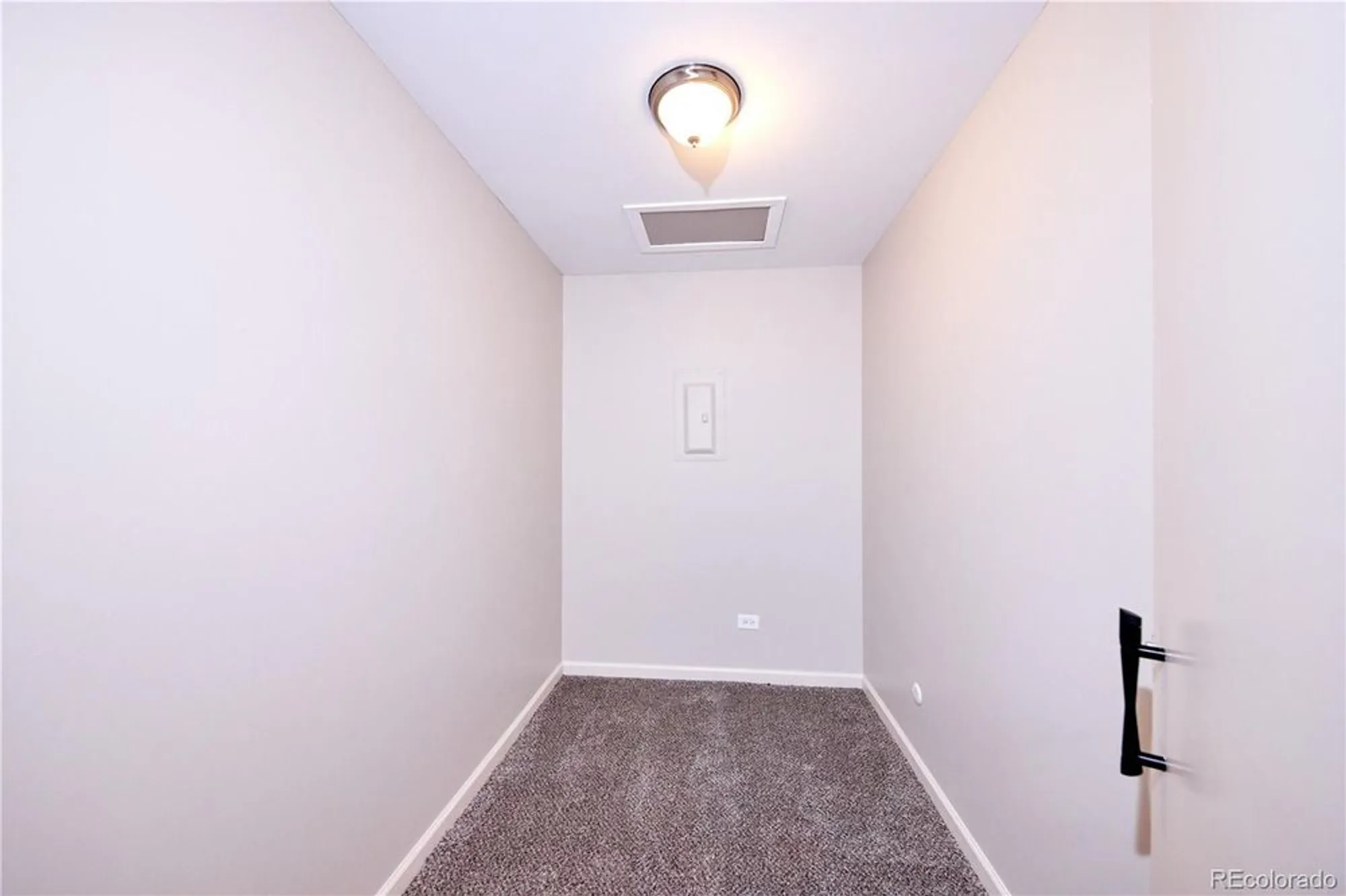 Property Slideshow image 13 of 30 | 9320 e center ave apt 8b, Denver, CO, 80247