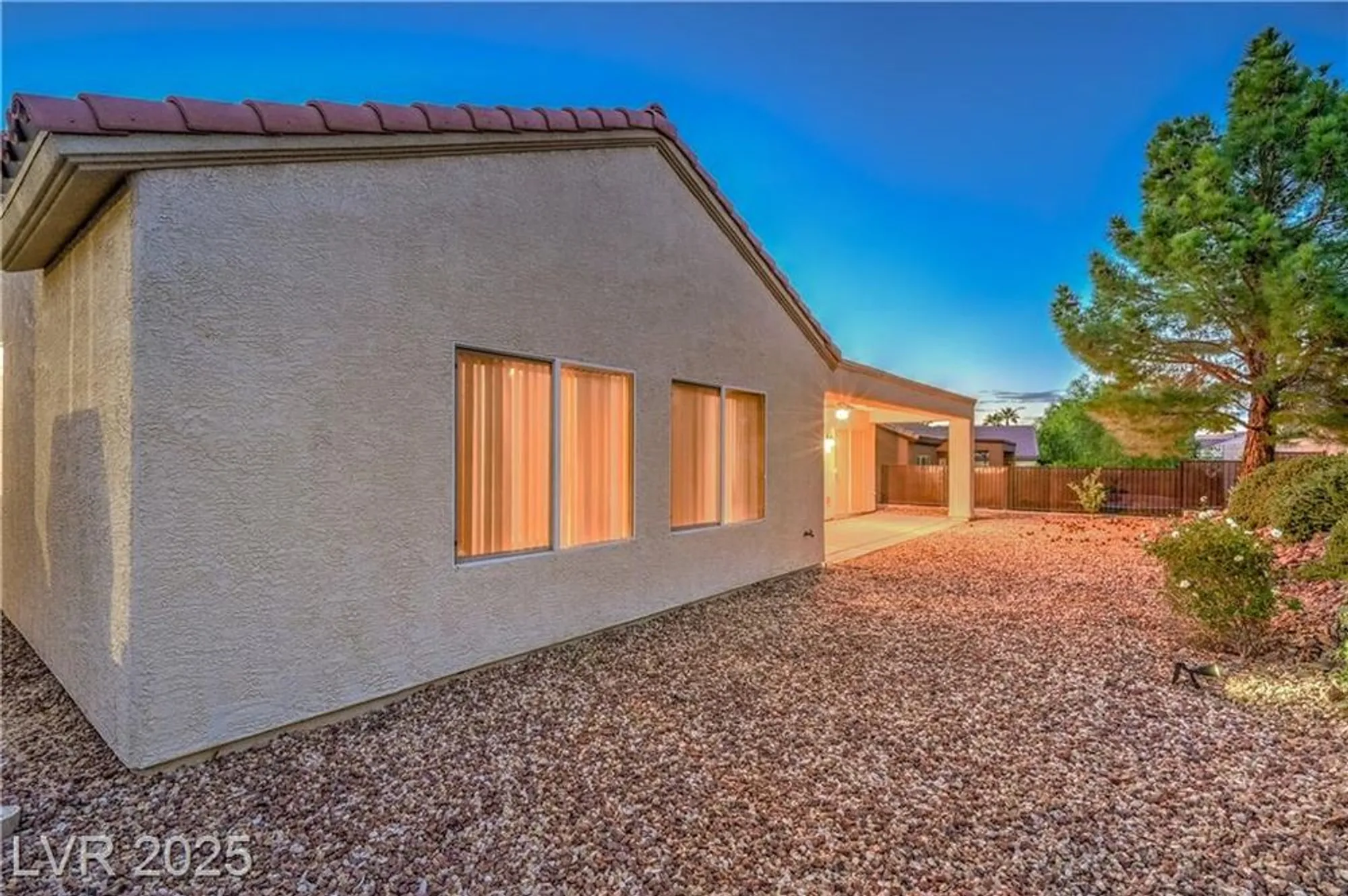 Property Slideshow image 35 of 52 | 2148 shadow canyon dr, Henderson, NV, 89044