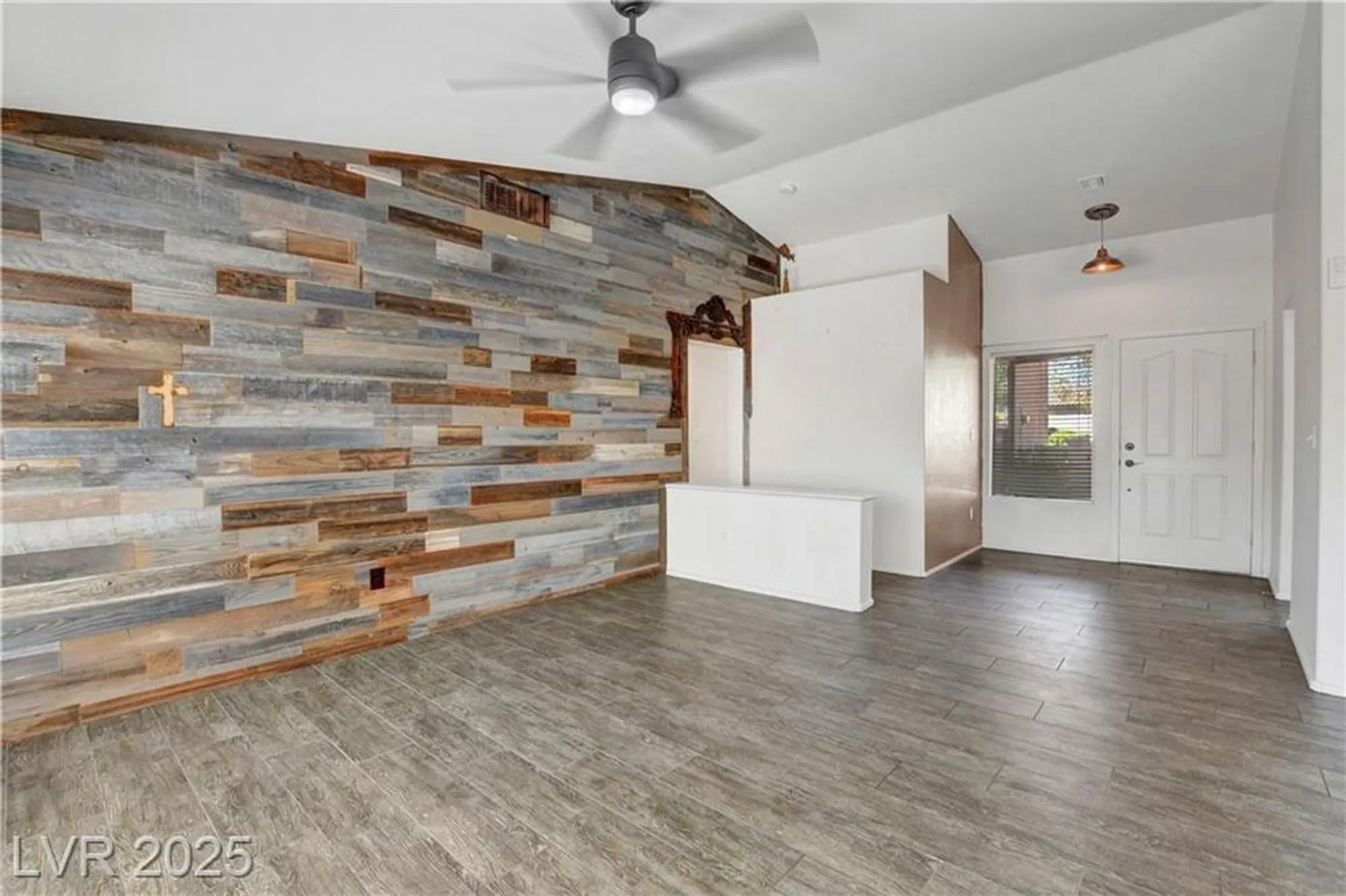 Property Slideshow image 18 of 58 | 9929 hemet dr, Las Vegas, NV, 89134