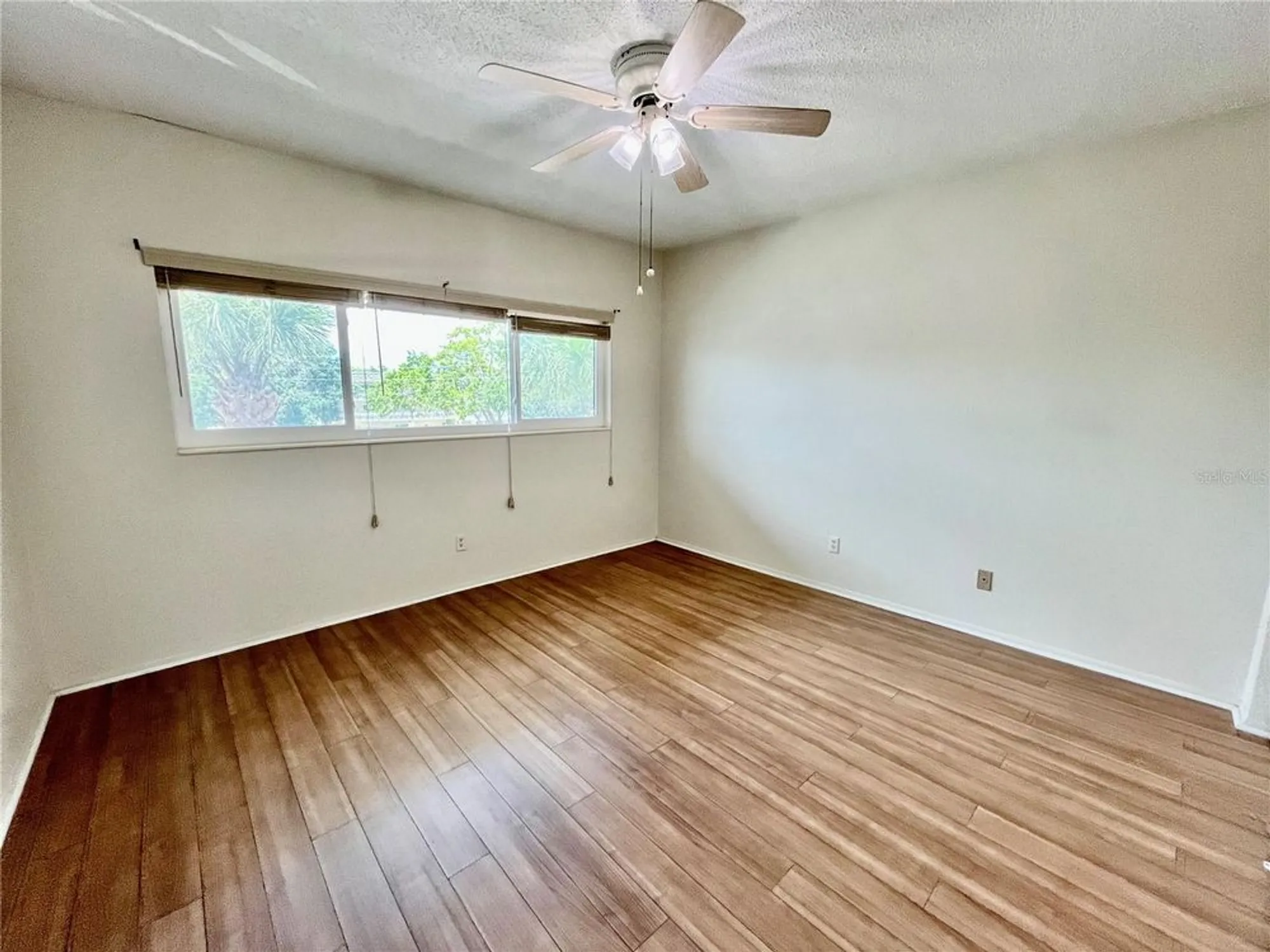 Property Slideshow image 24 of 50 | 2341 haitian dr 49, Clearwater, FL, 33763