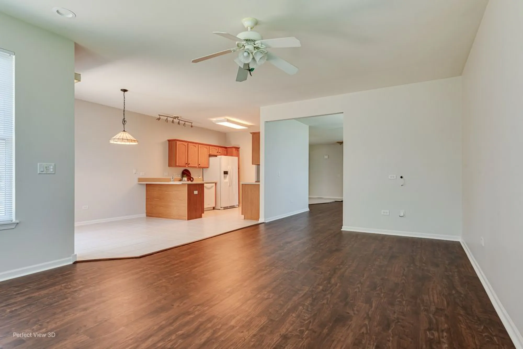 Property Slideshow image 13 of 29 | 16400 grandwood lake dr, Crest Hill, IL, 60403