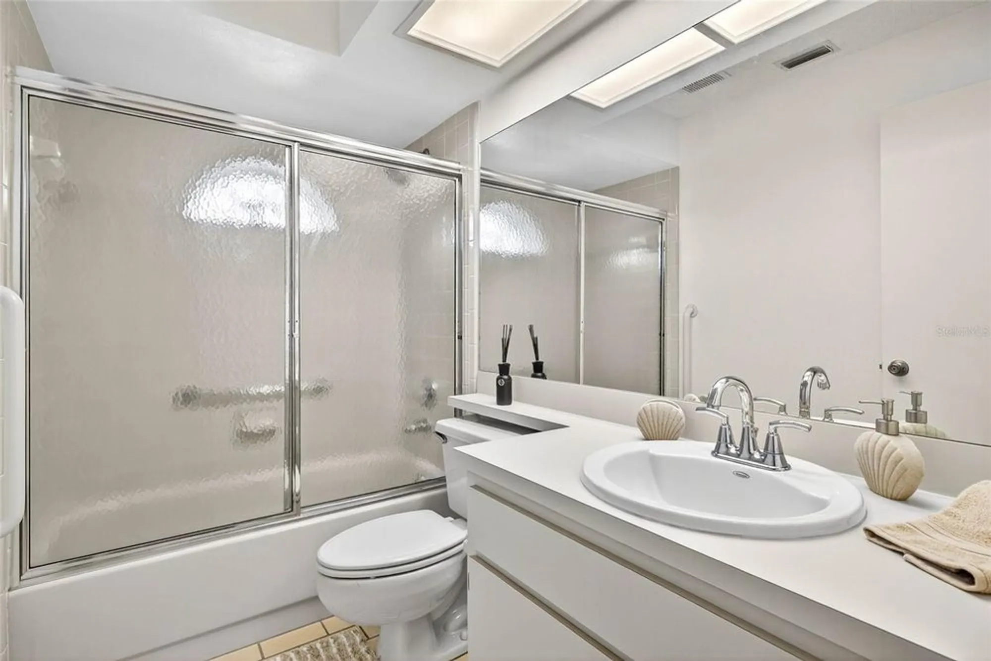 Property Slideshow image 18 of 47 | 4658 wallingford ct, New Port Richey, FL, 34655