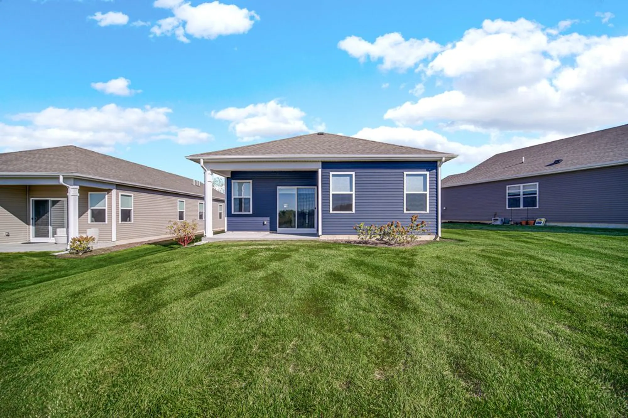 Property Slideshow image 23 of 32 | 2930 harnish dr, Algonquin, IL, 60102