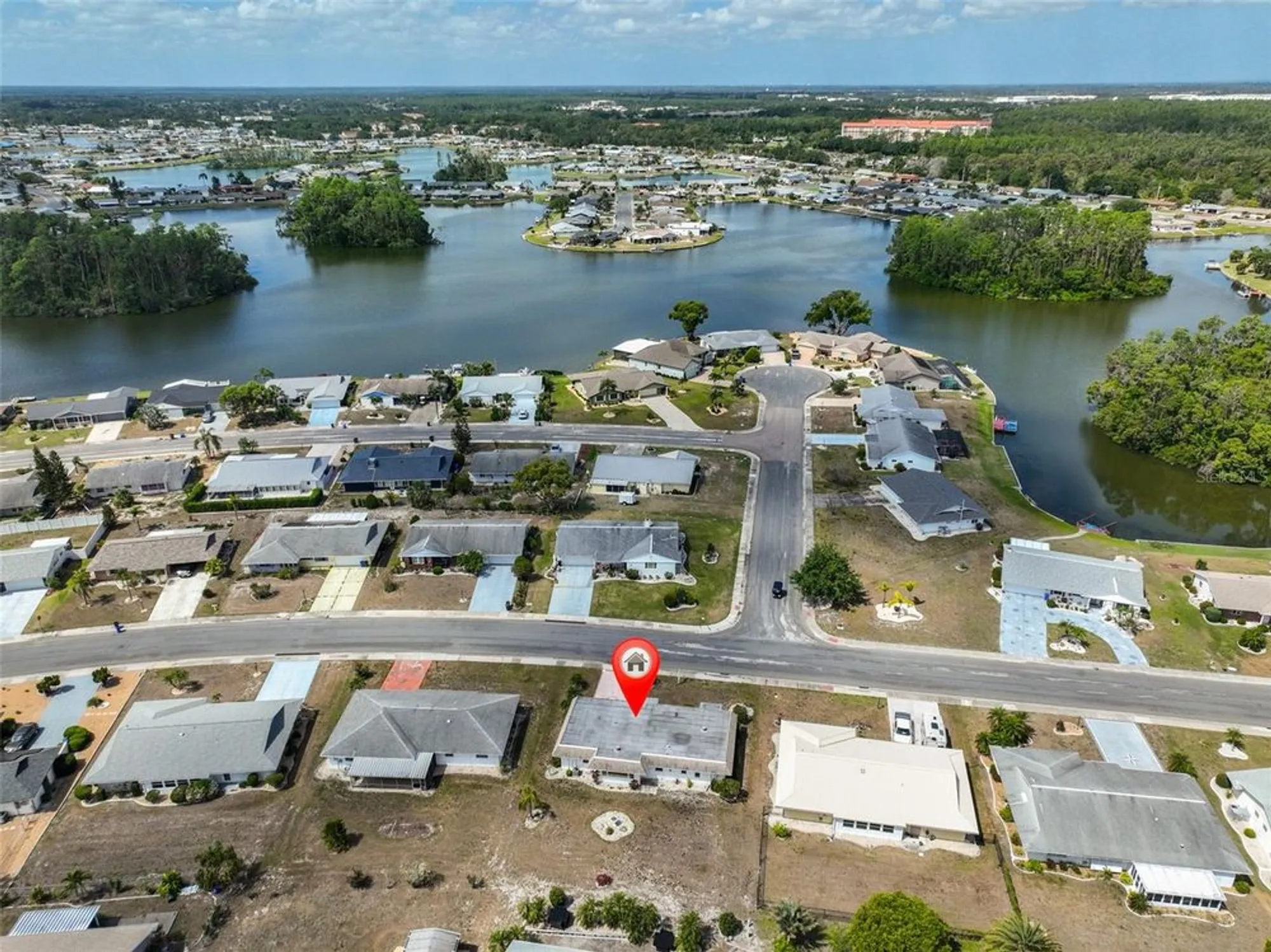 Property Slideshow image 2 of 30 | 1529 allegheny dr, Sun City Center, FL, 33573