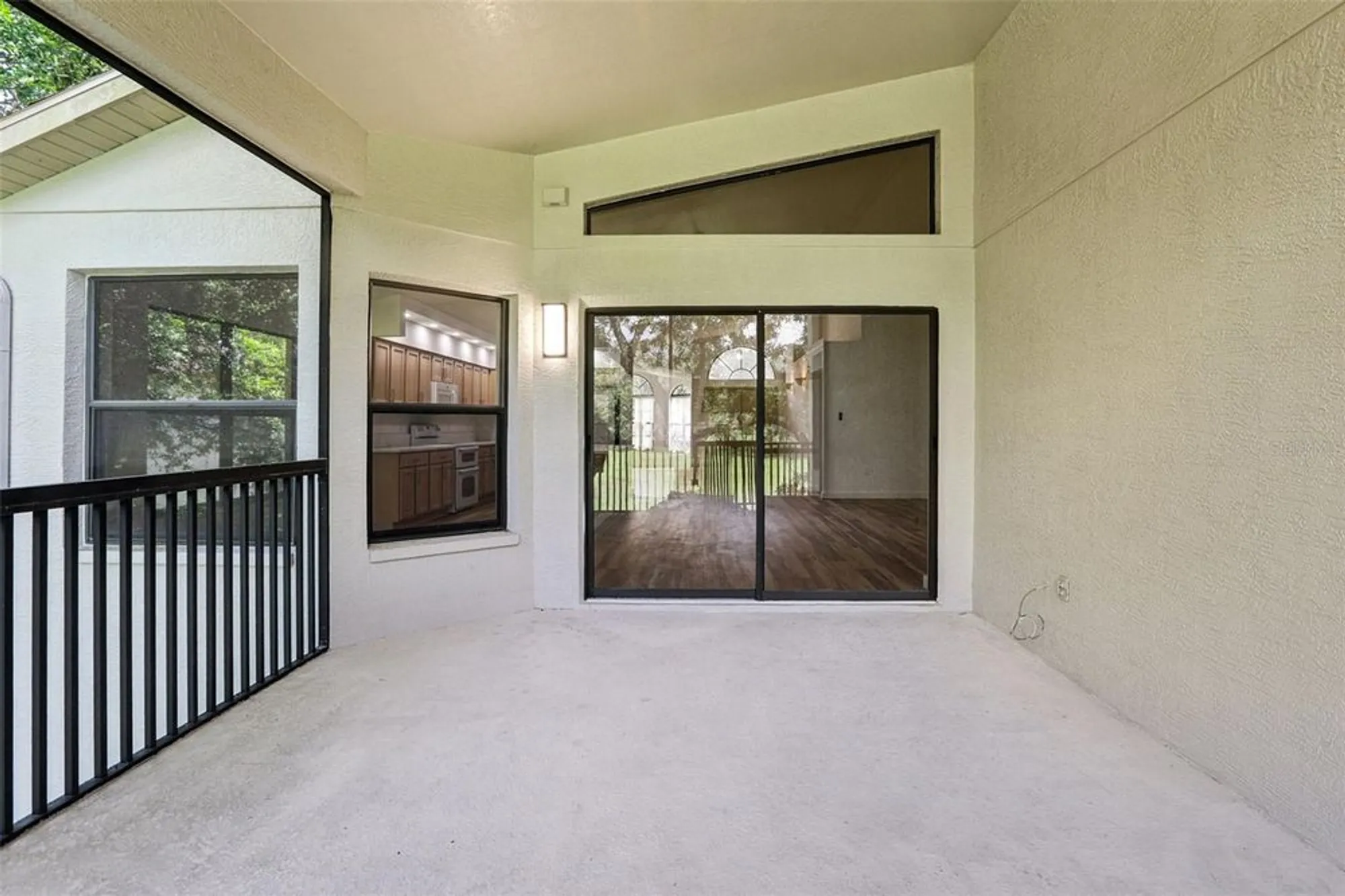 Property Slideshow image 29 of 32 | 533 bent oak ct, Spring Hill, FL, 34609