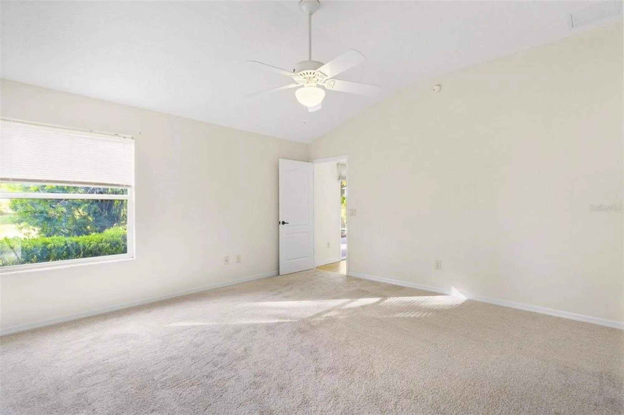 Property Slideshow image 18 of 44 | 471 gaskin ln, The Villages, FL, 32162