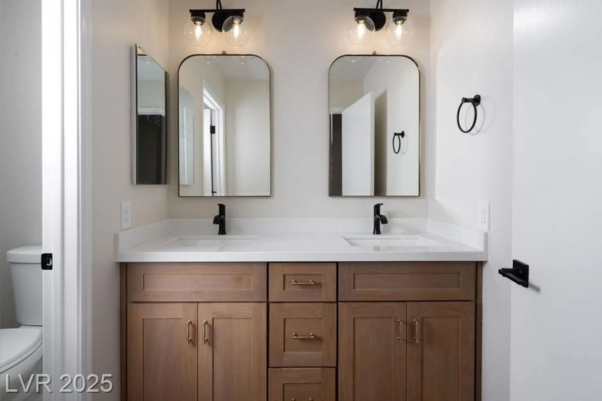 Property Slideshow image 21 of 31 | 8513 festival dr, Las Vegas, NV, 89134