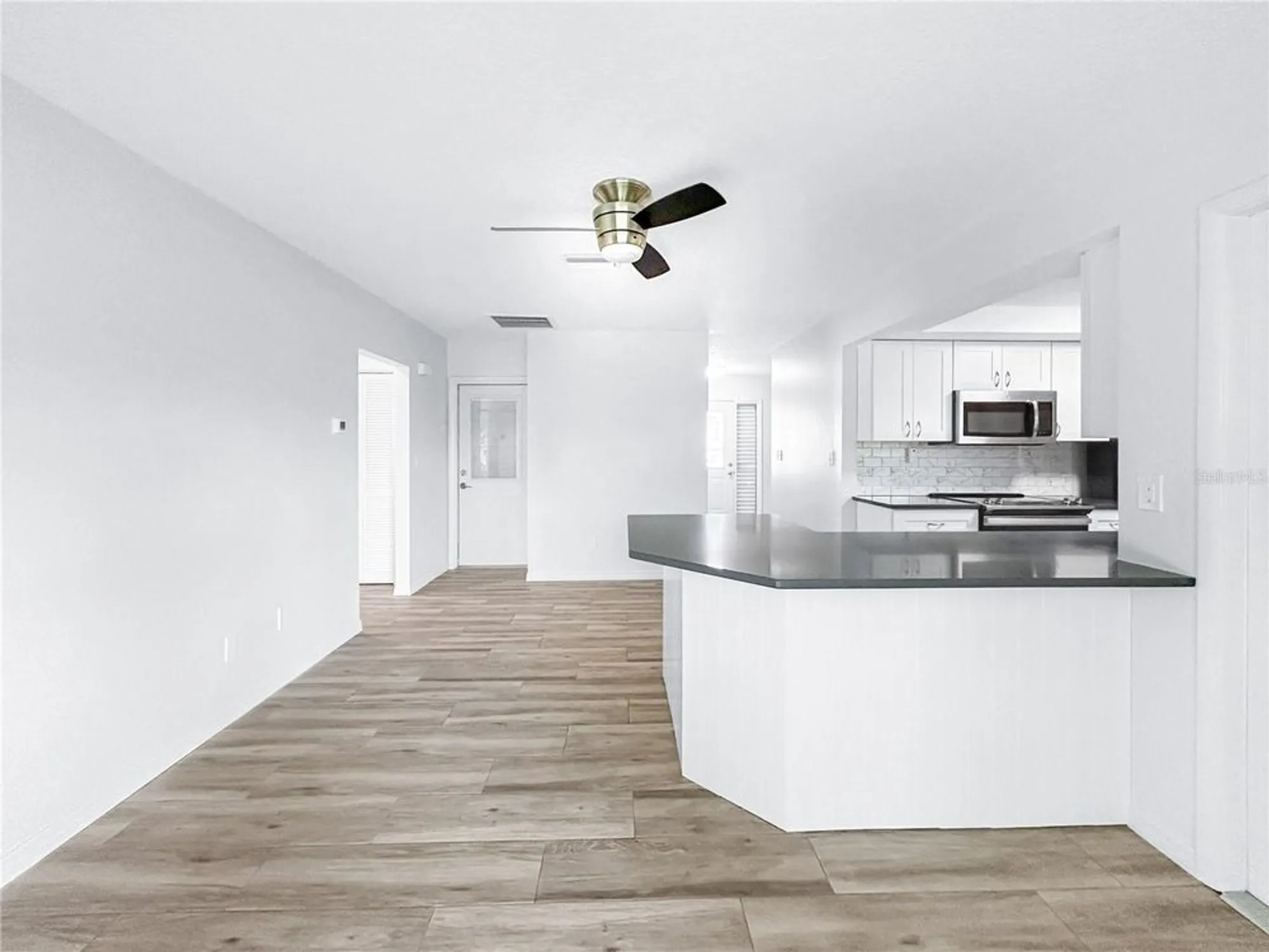 Property Slideshow image 18 of 52 | 1408 w del webb blvd, Sun City Center, FL, 33573