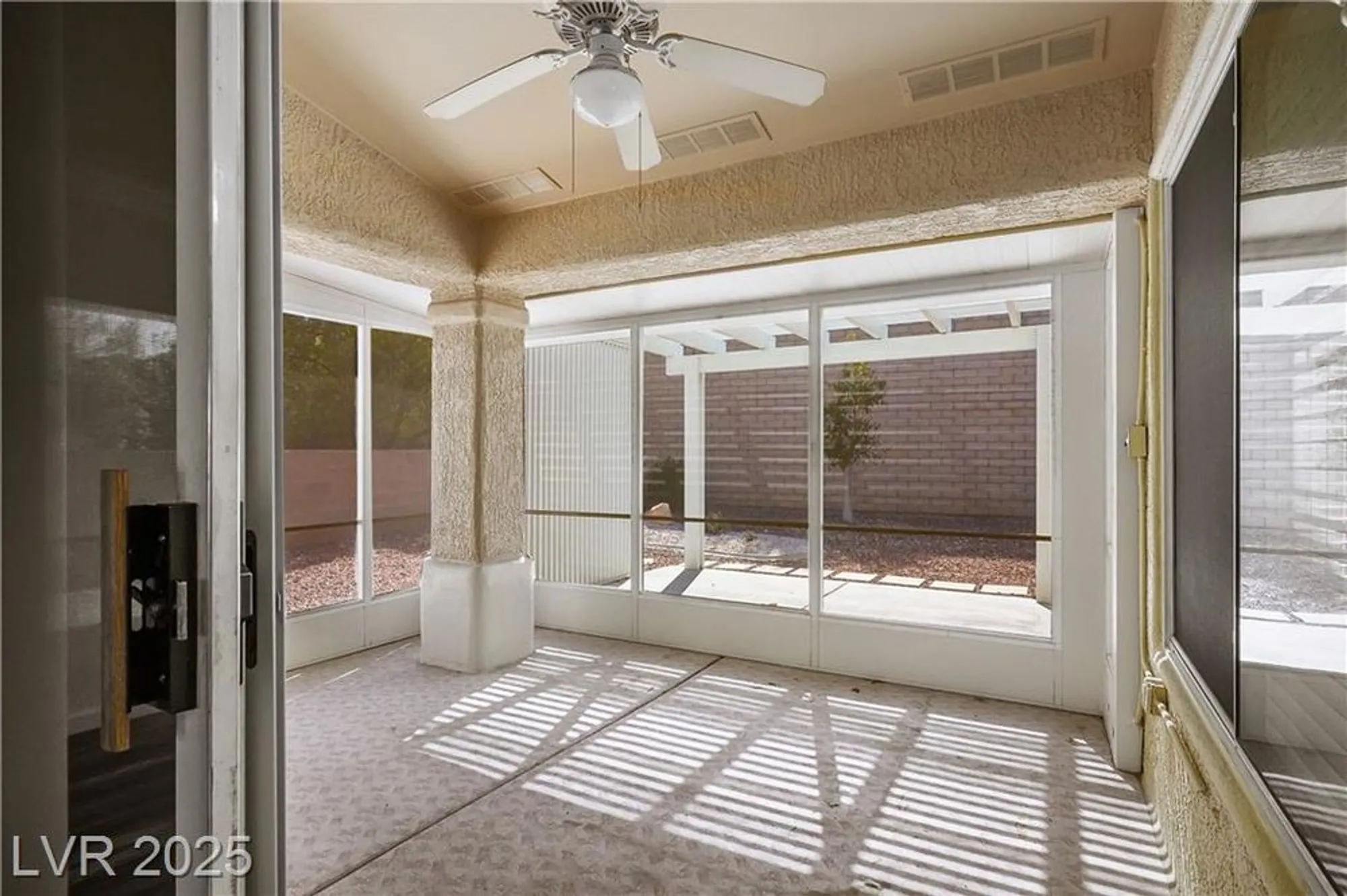 Property Slideshow image 25 of 74 | 10505 linden wood ct, Las Vegas, NV, 89134