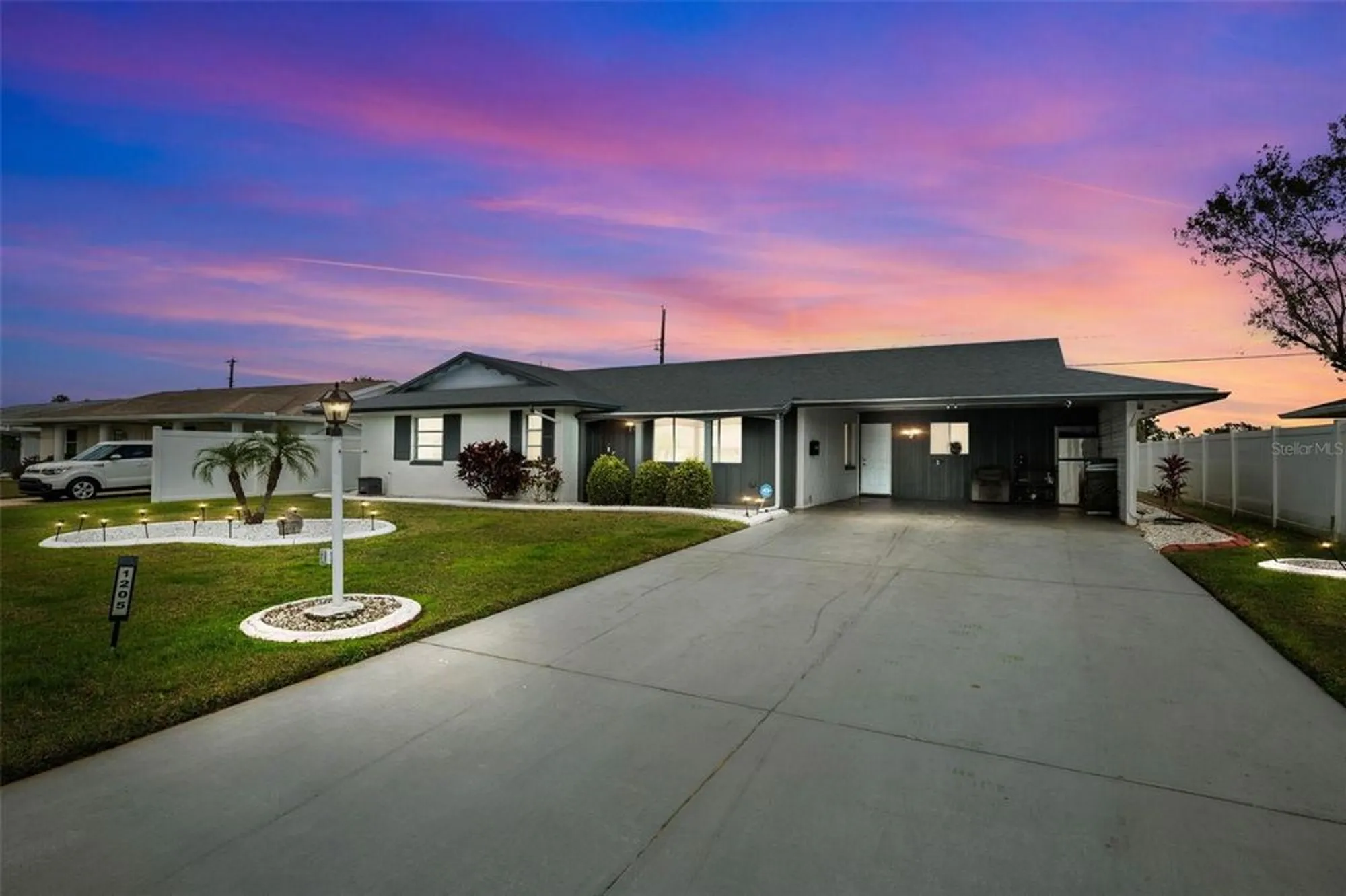 Property Slideshow image 1 of 19 | 1205 hacienda dr, Sun City Center, FL, 33573