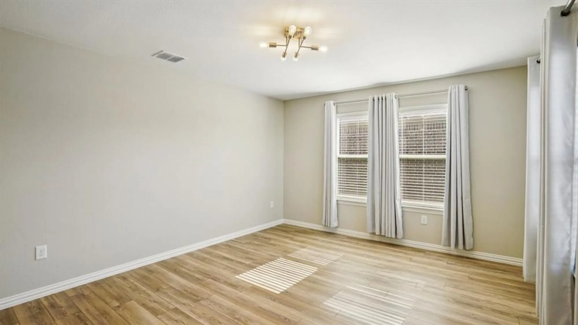 Property Slideshow image 14 of 40 | 9301 riverlight rd, Mckinney, TX, 75071