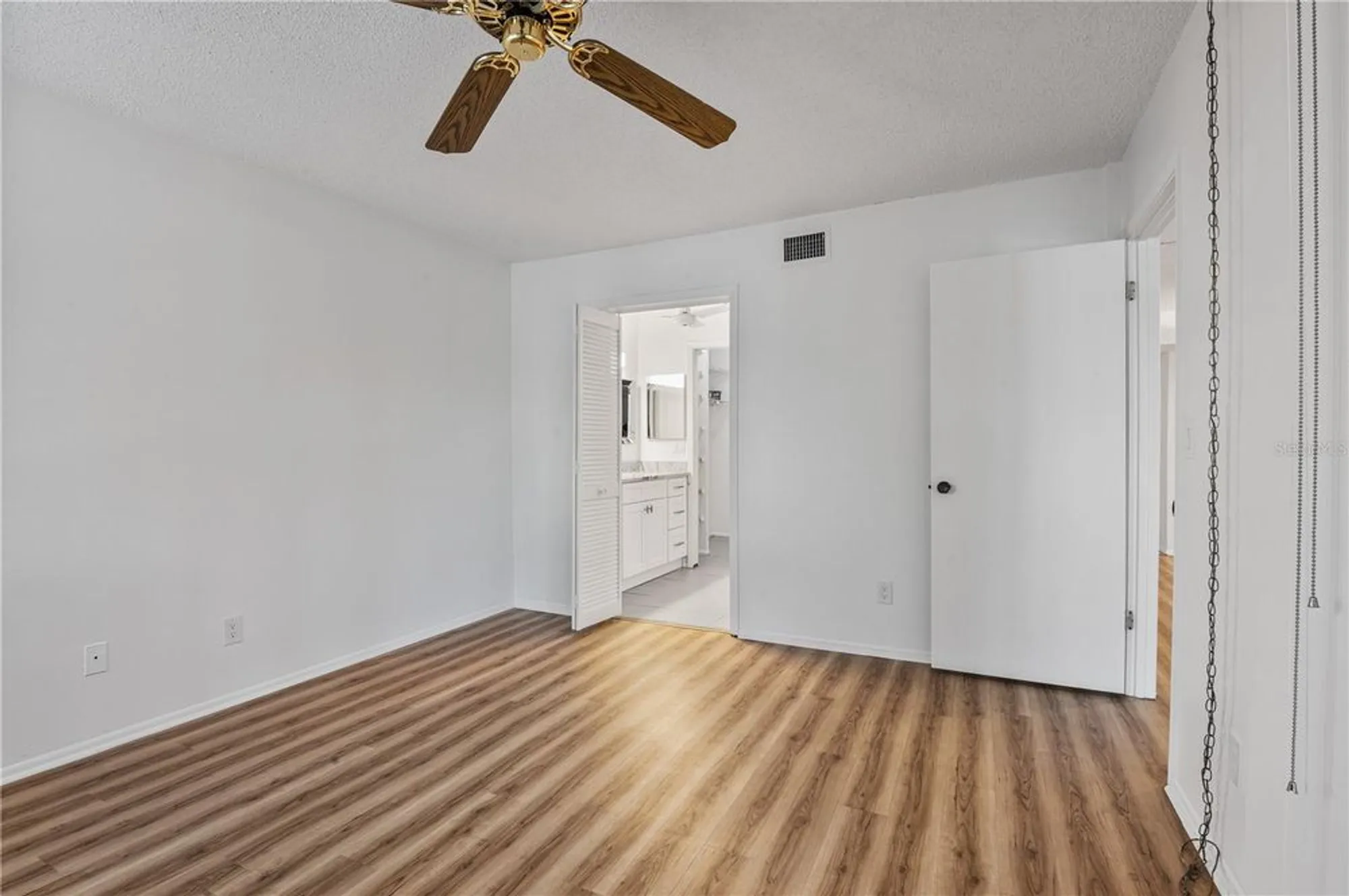 Property Slideshow image 10 of 23 | 14130 rosemary ln apt 4313, Largo, FL, 33774