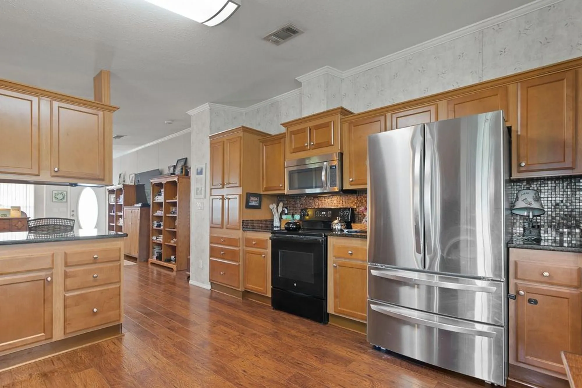 Property Slideshow image 13 of 48 | 2352 peavine cir # 1016, Lakeland, FL, 33810