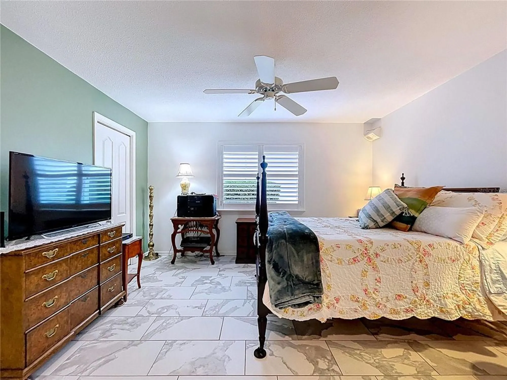 Property Slideshow image 18 of 48 | 9276 ashley dr, Weeki Wachee, FL, 34613