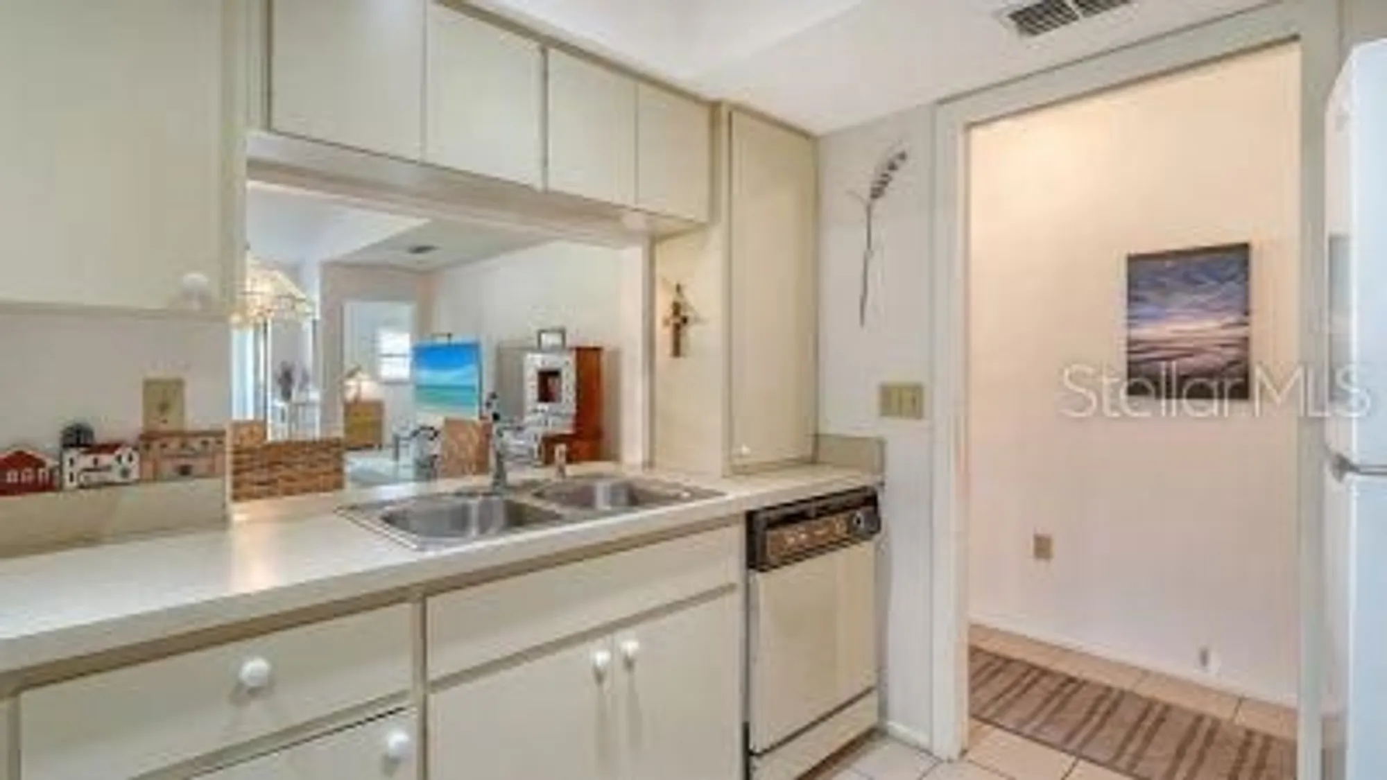 Property Slideshow image 12 of 37 | 7170 wood creek dr # 40, Sarasota, FL, 34231