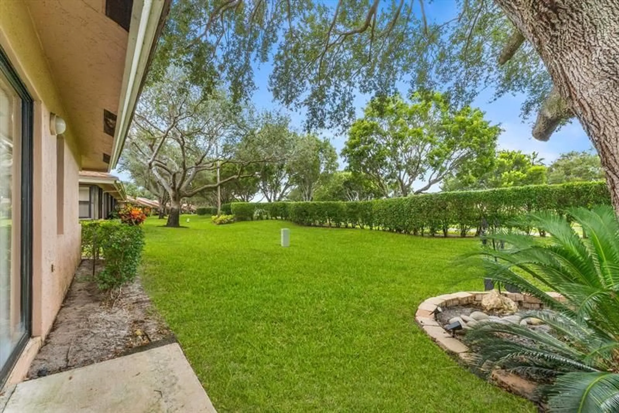 Property Slideshow image 35 of 53 | 8333 springlake dr a, Boca Raton, FL, 33496