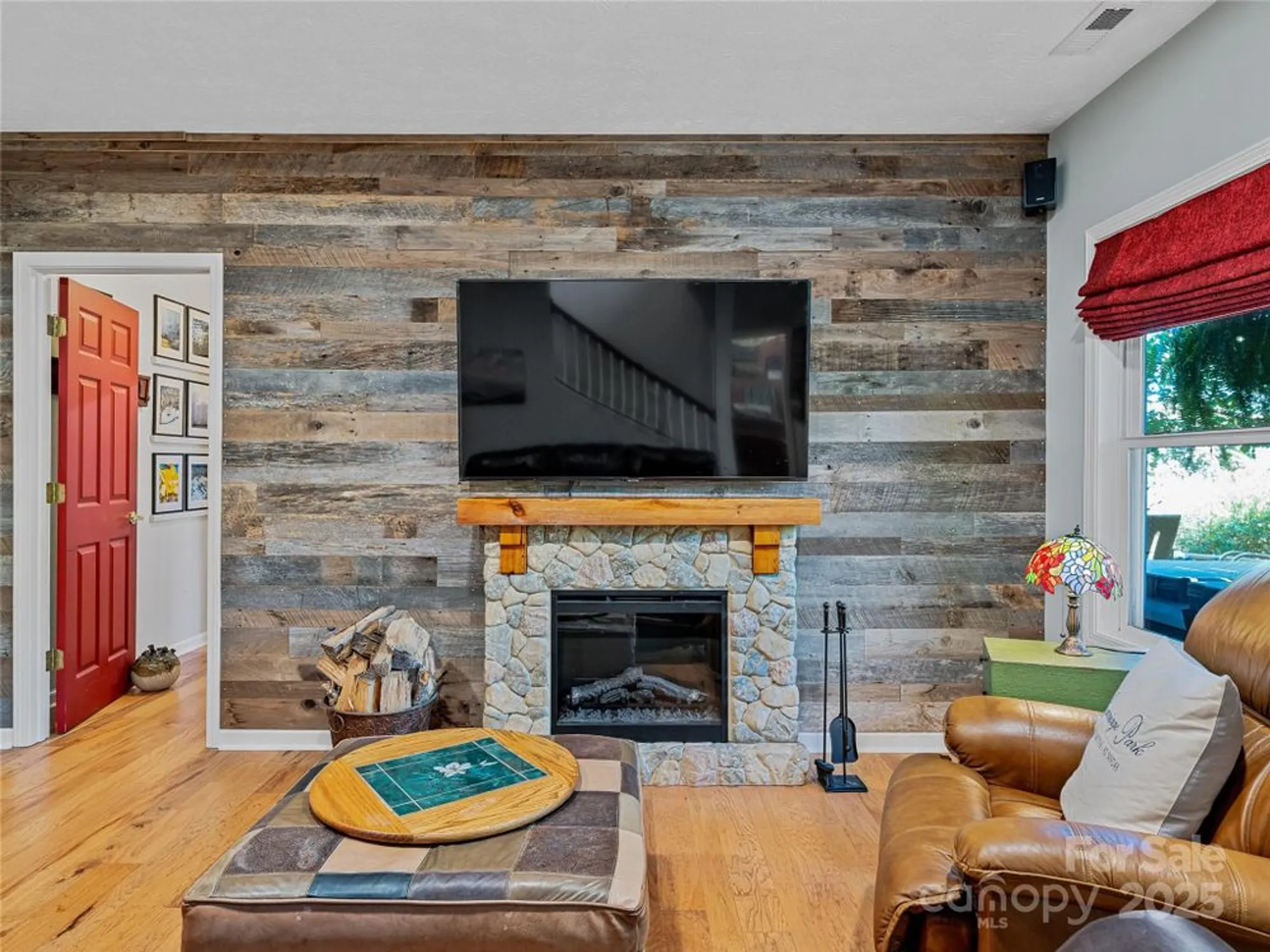 Property Slideshow image 29 of 48 | 222 bay laurel ln, Hendersonville, NC, 28791