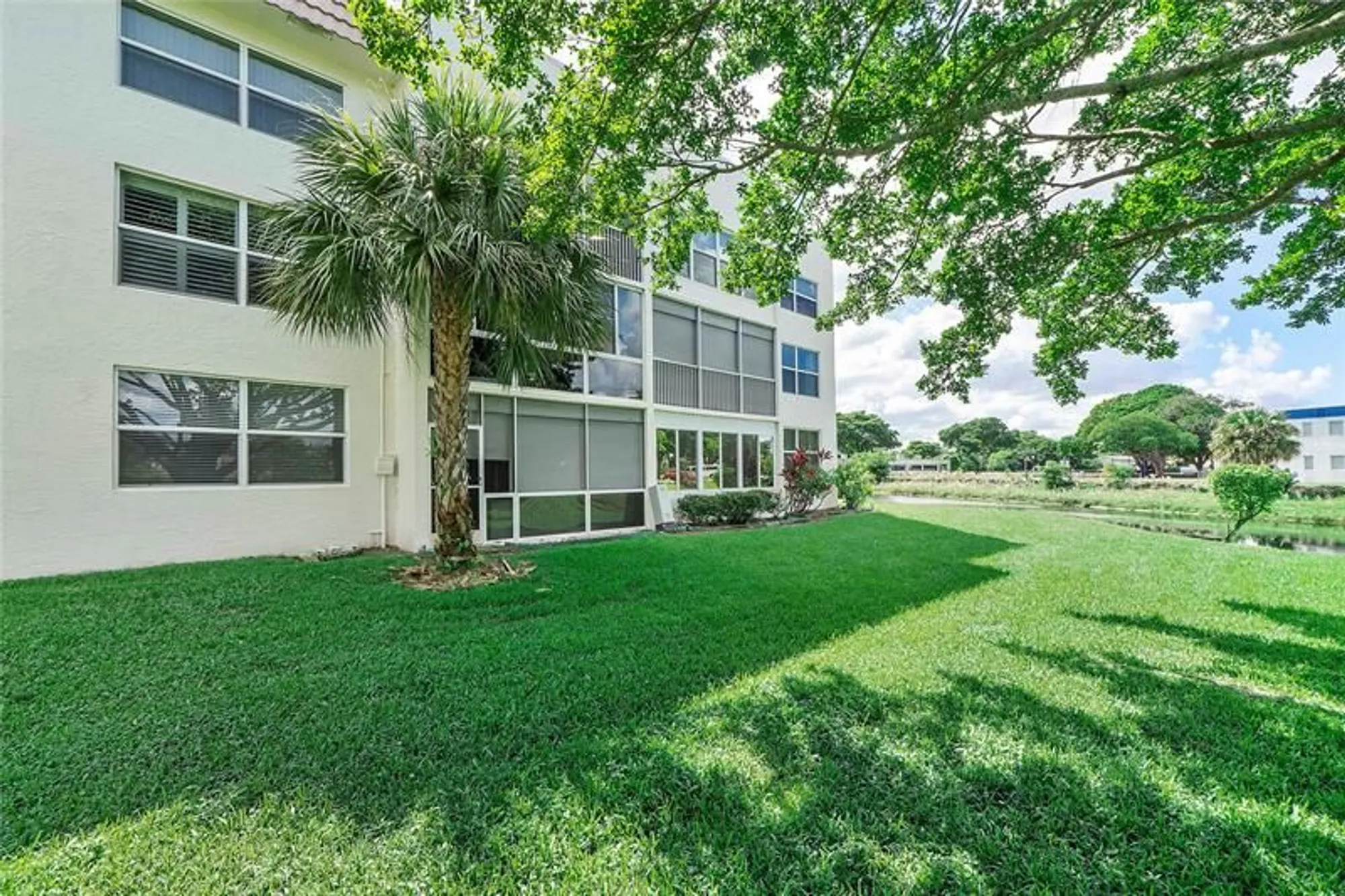 Property Slideshow image 28 of 50 | 6890 royal palm blvd 102h, Margate, FL, 33063